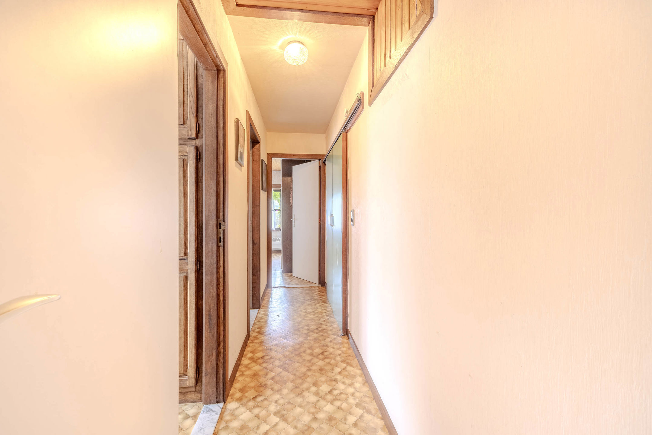 Prachtig groen omgeven woning met 3 slaapkamers op 1.165m²