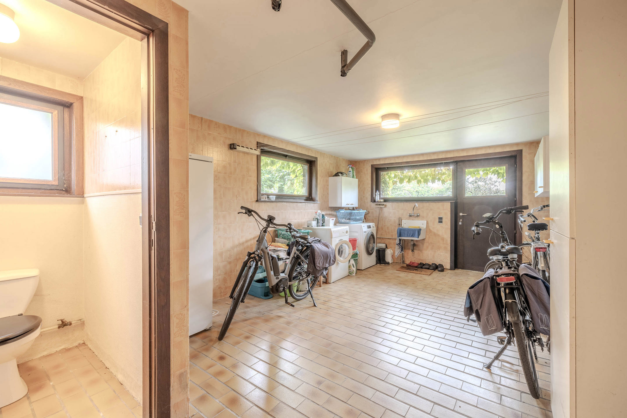 Prachtig groen omgeven woning met 3 slaapkamers op 1.165m²