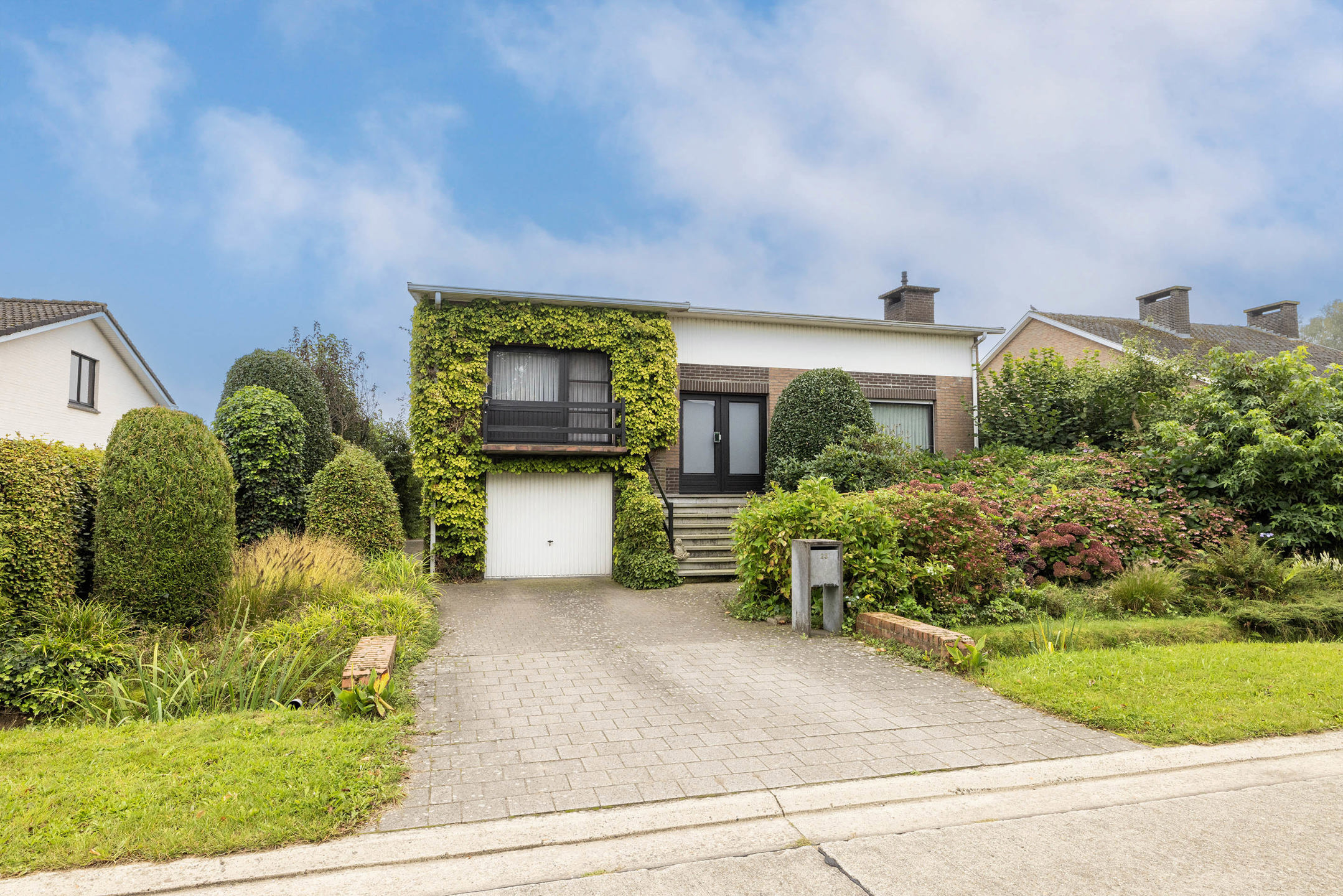 Prachtig groen omgeven woning met 3 slaapkamers op 1.165m²