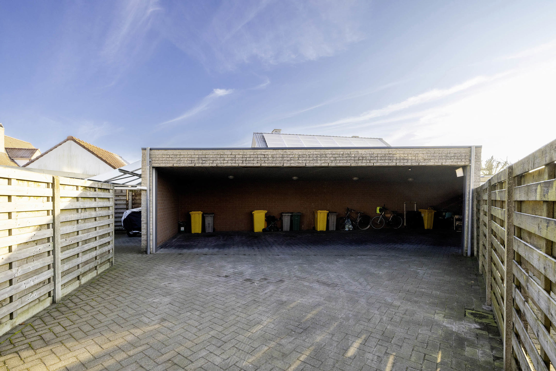 Duplex met terras en staanplaats