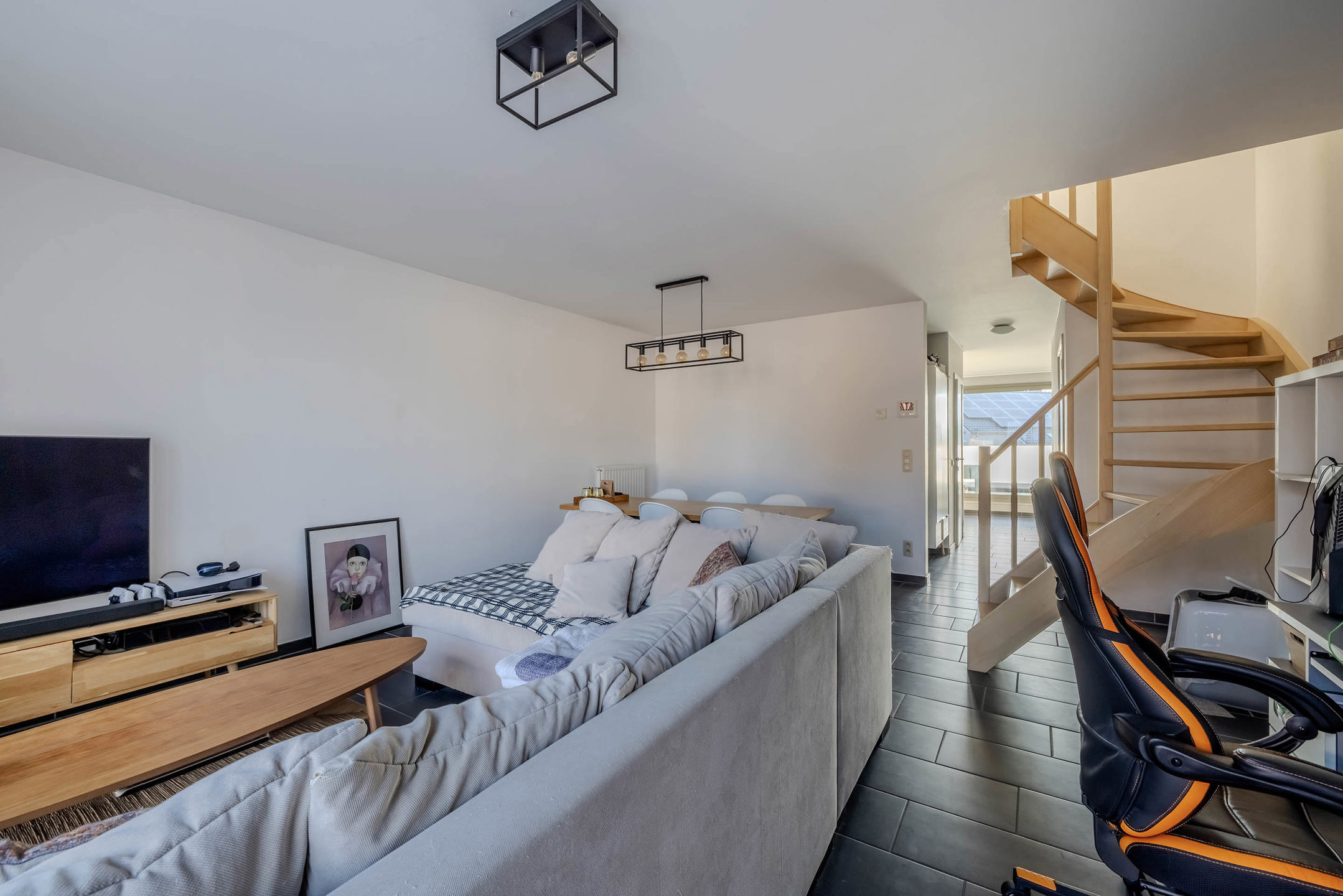 Duplex met terras en staanplaats