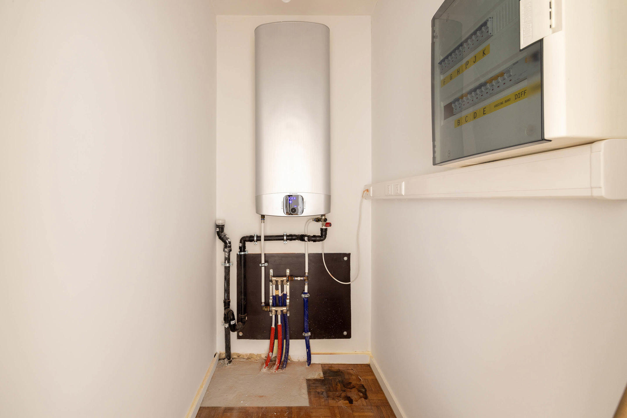 Volledig gerenoveerd appartement met 2 slaapkamers in Deurne!