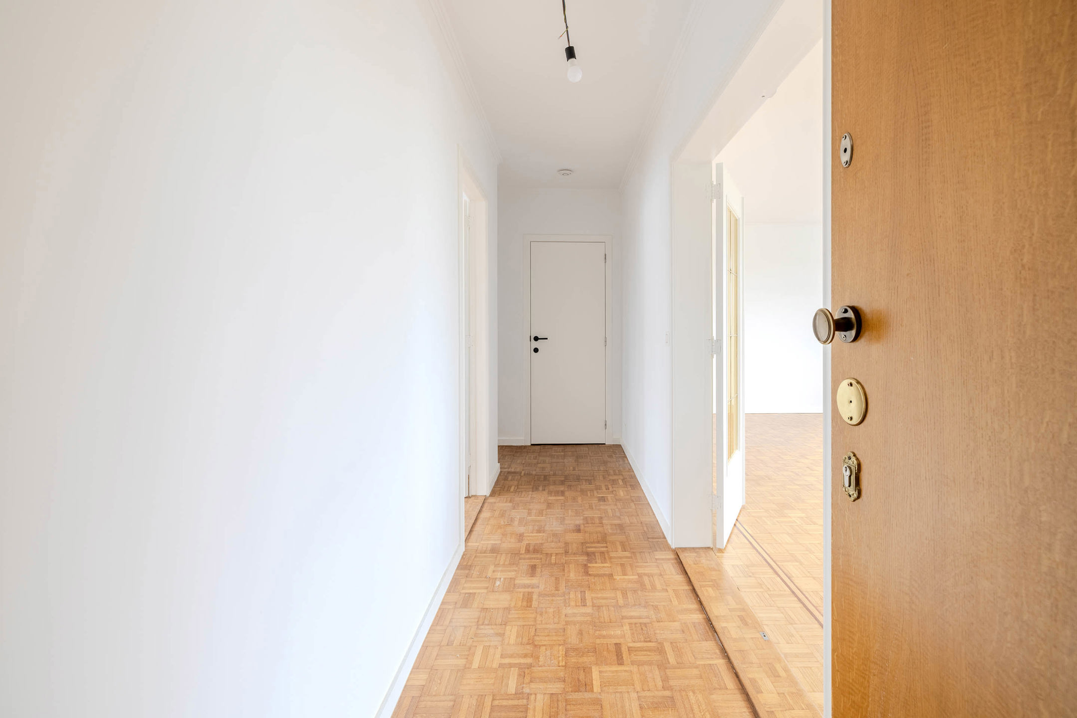 Volledig gerenoveerd appartement met 2 slaapkamers in Deurne!