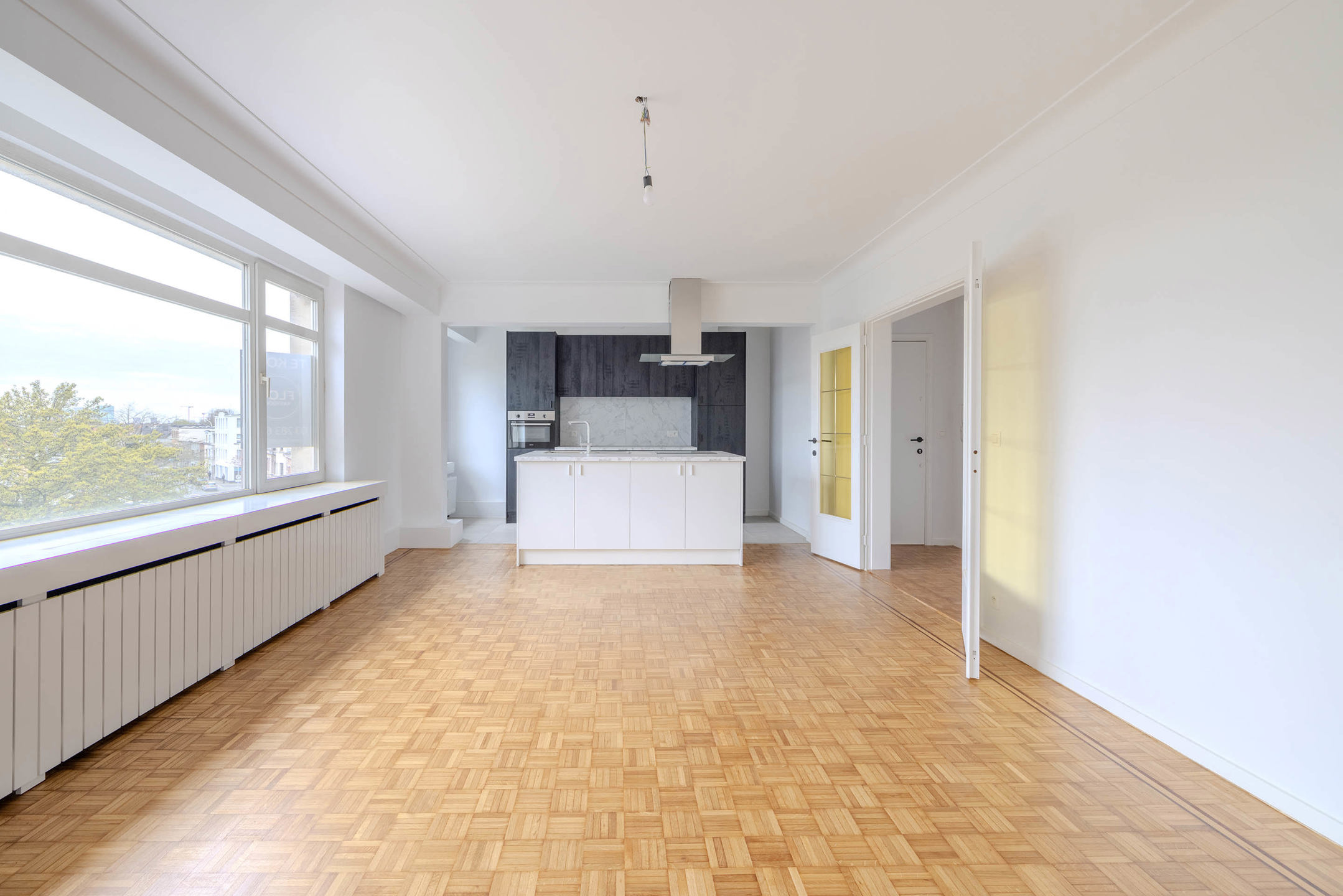 Volledig gerenoveerd appartement met 2 slaapkamers in Deurne!