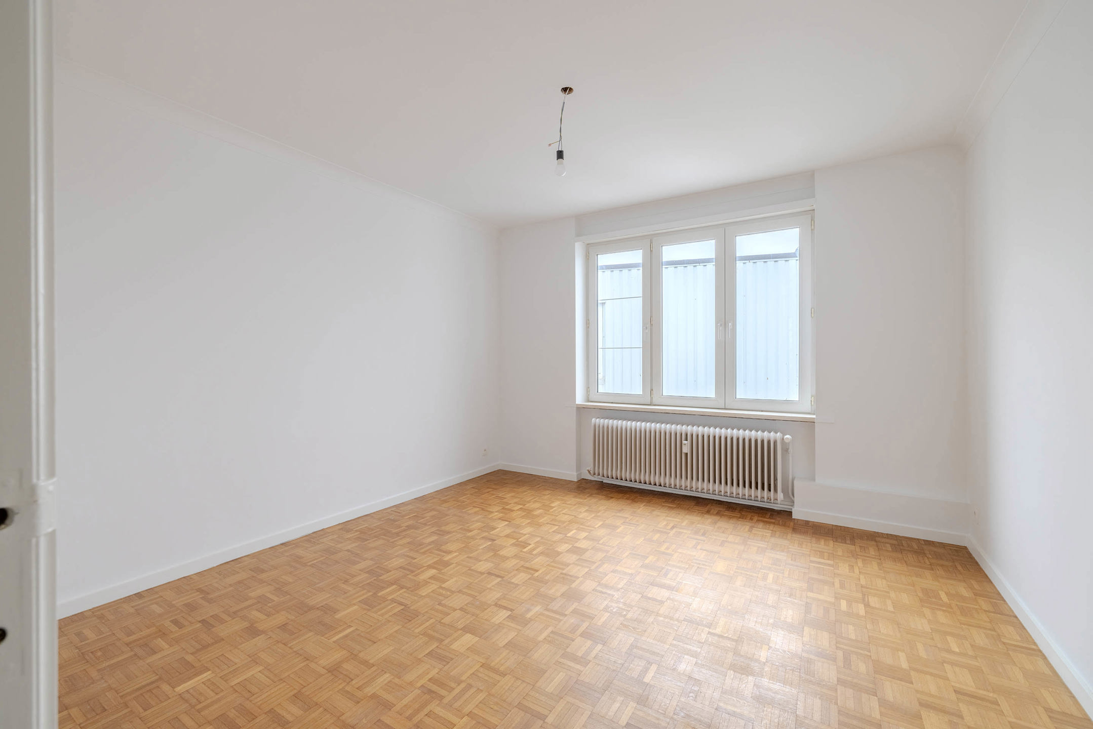 Volledig gerenoveerd appartement met 2 slaapkamers in Deurne!