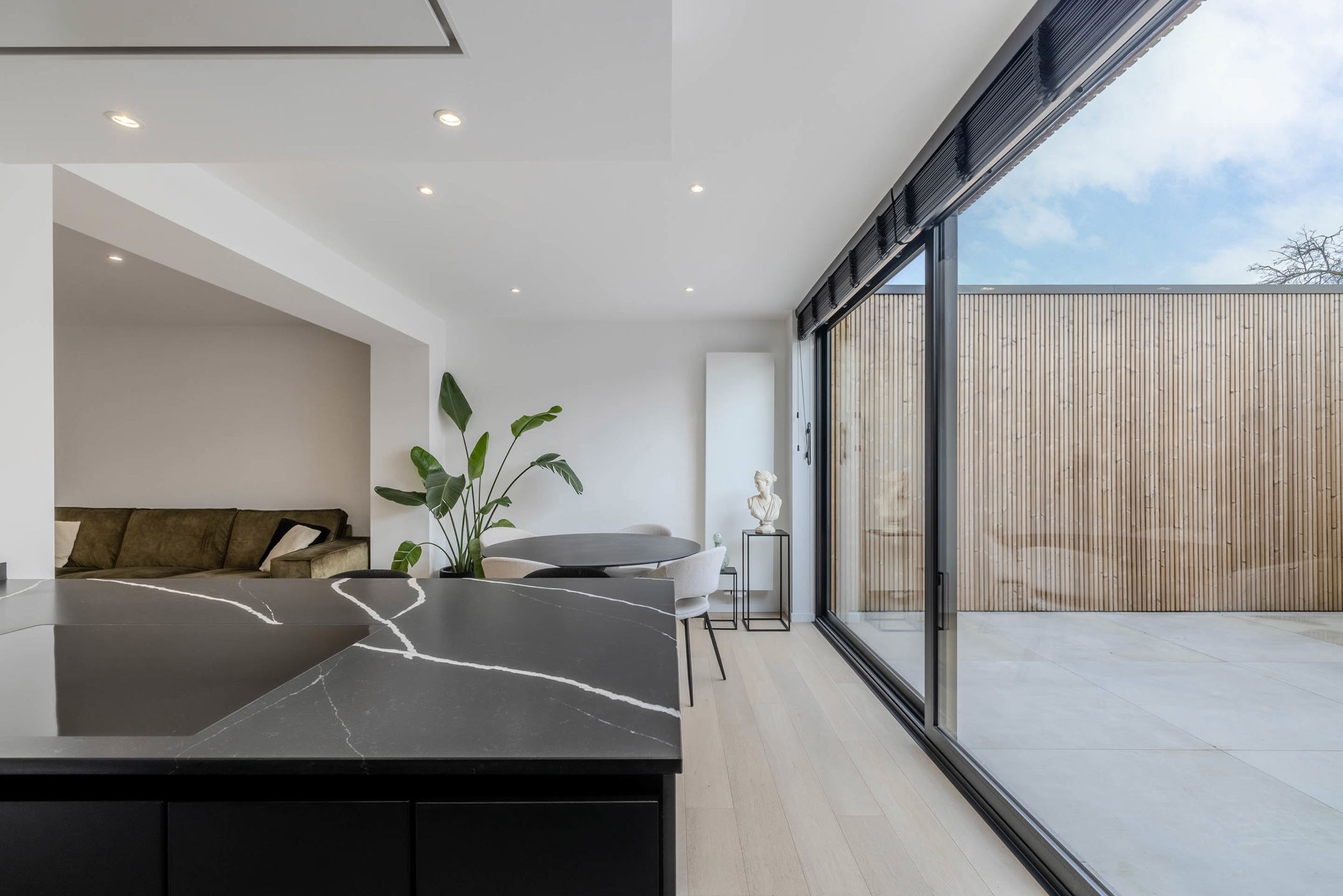 High-end afgewerkt gelijkvloers appartement met prachtig terras