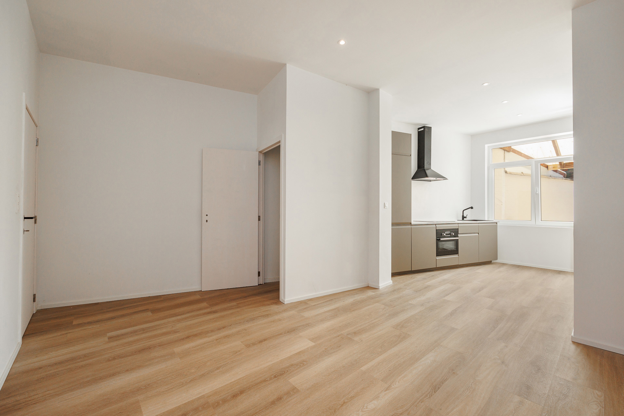 VERKOCHT