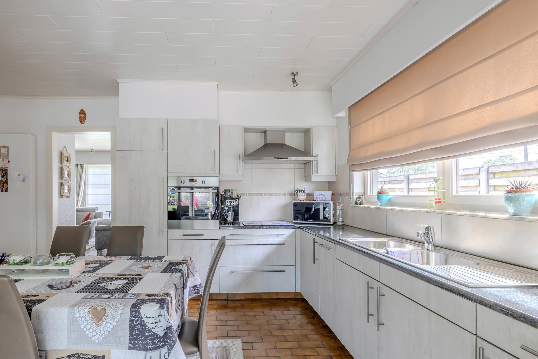 Mooie vrijstaande woning op 800 m² met bijgebouw!