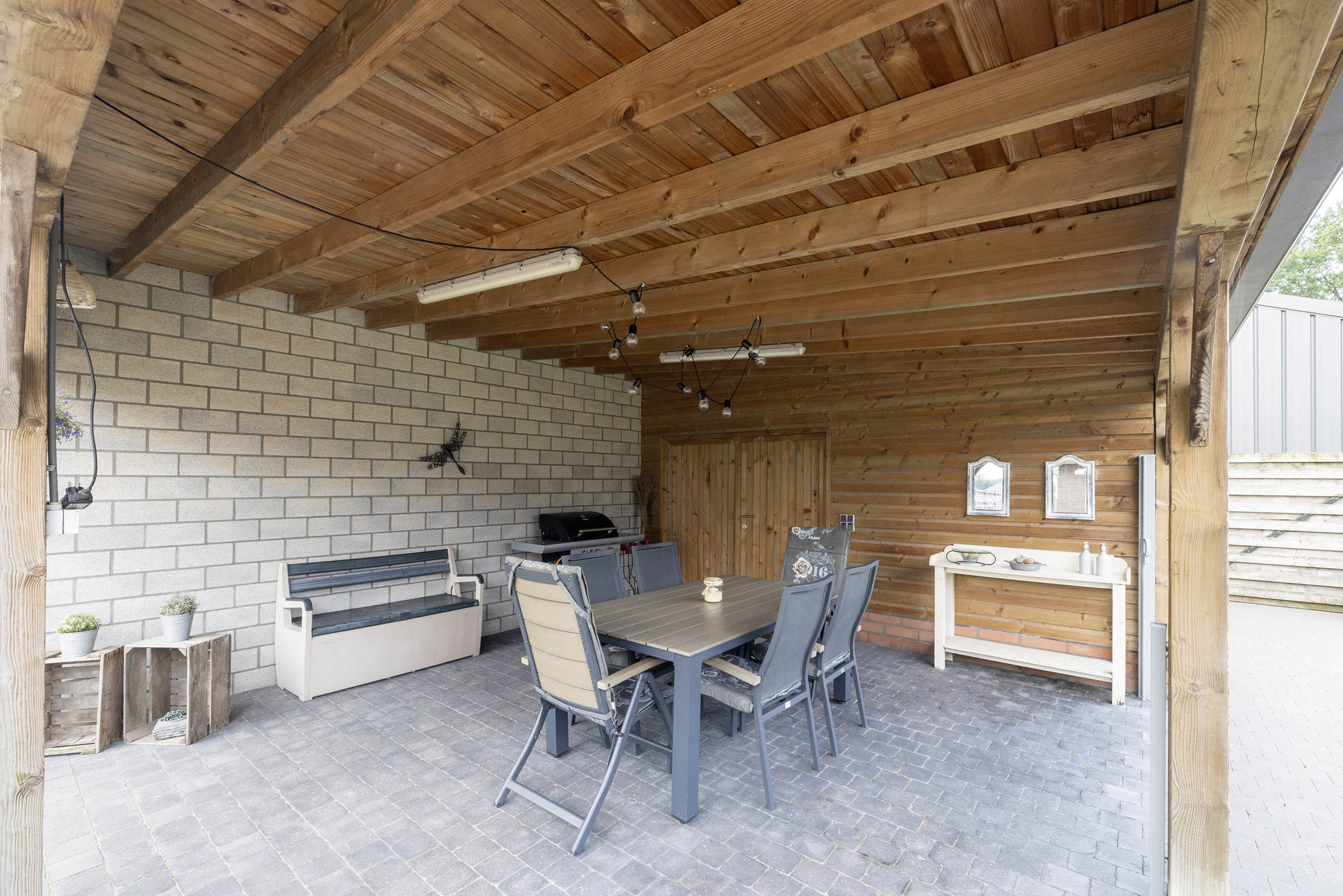 Mooie vrijstaande woning op 800 m² met bijgebouw!