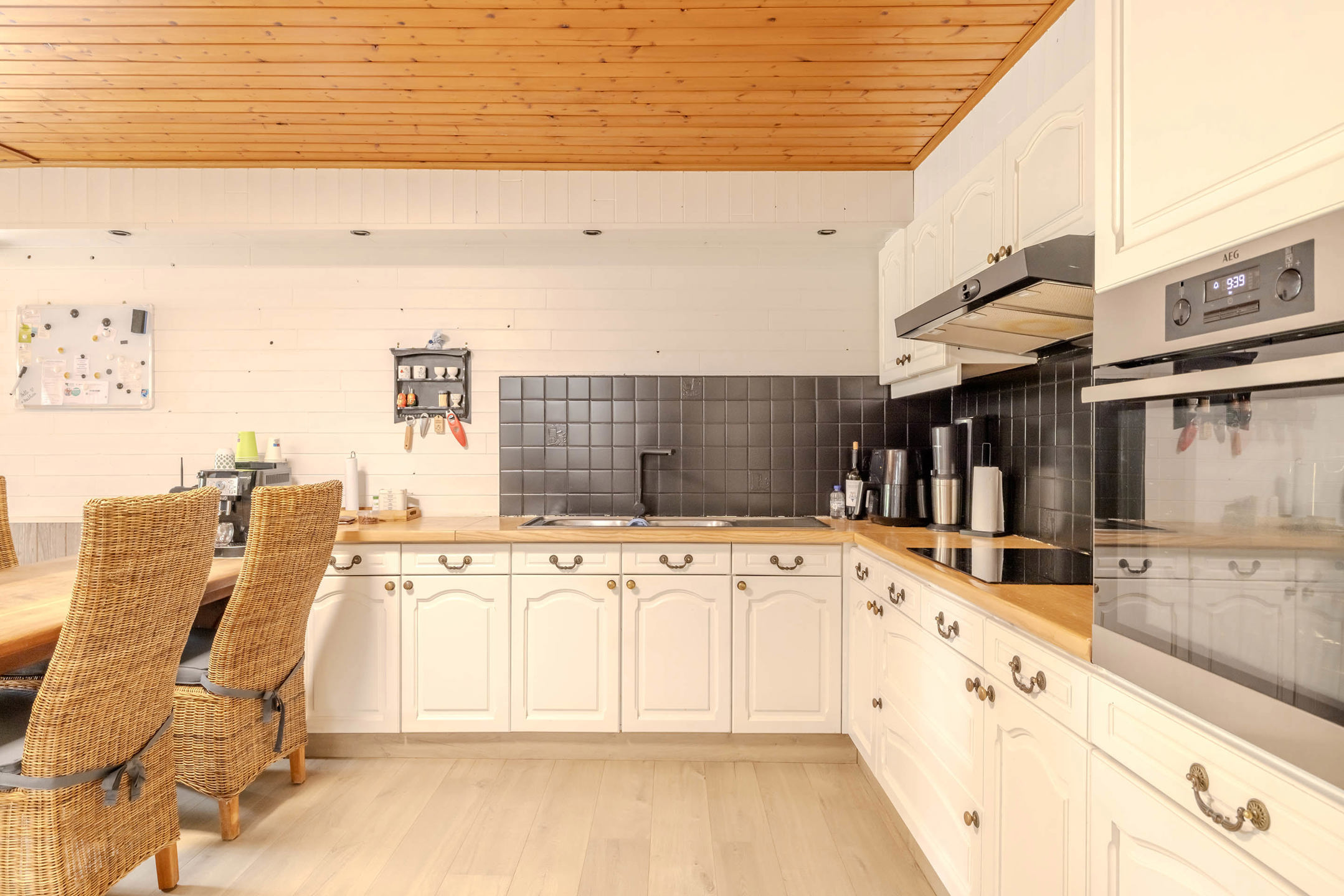 Woning op perceel van 7.028m²!