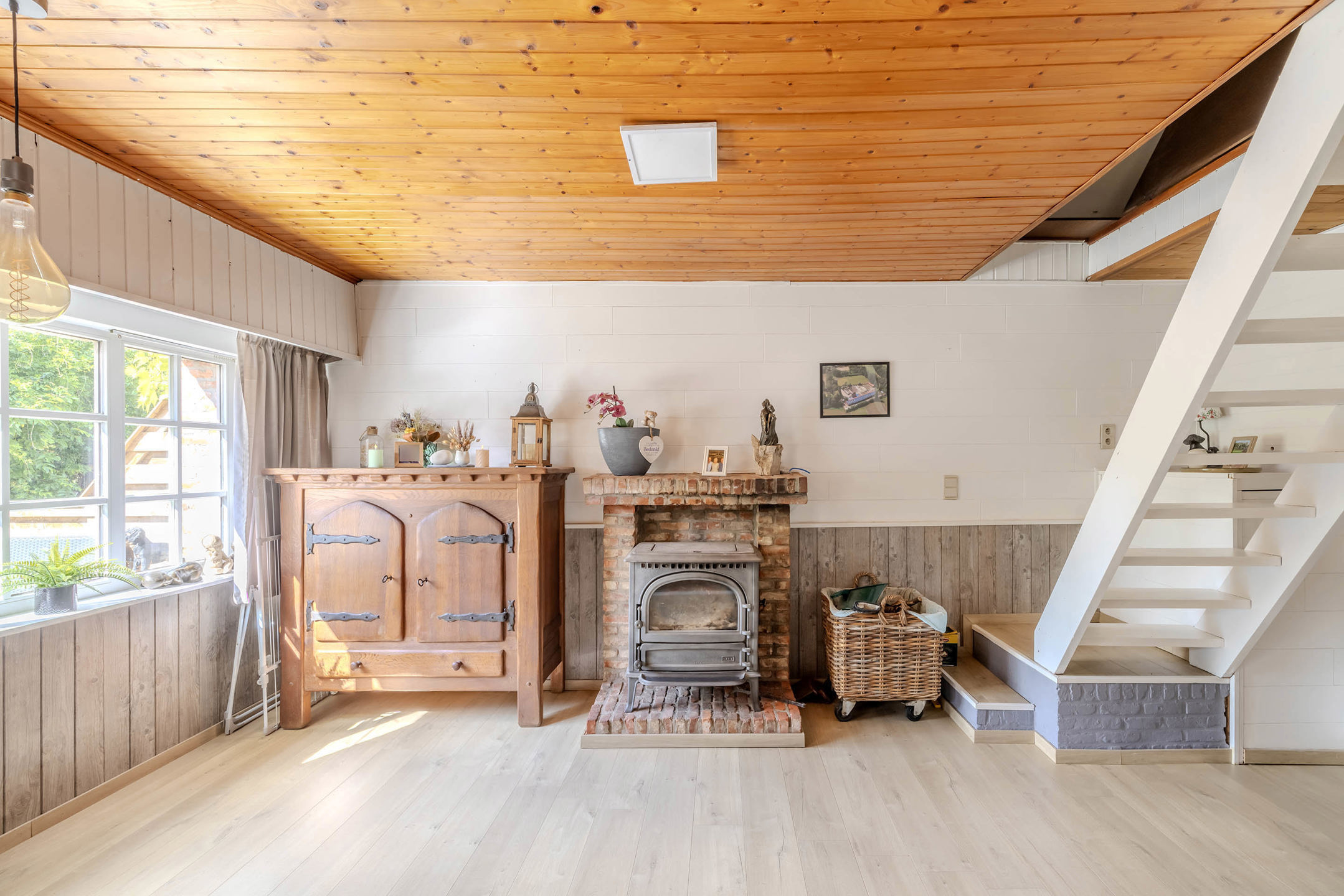 Woning op perceel van 7.028m²!