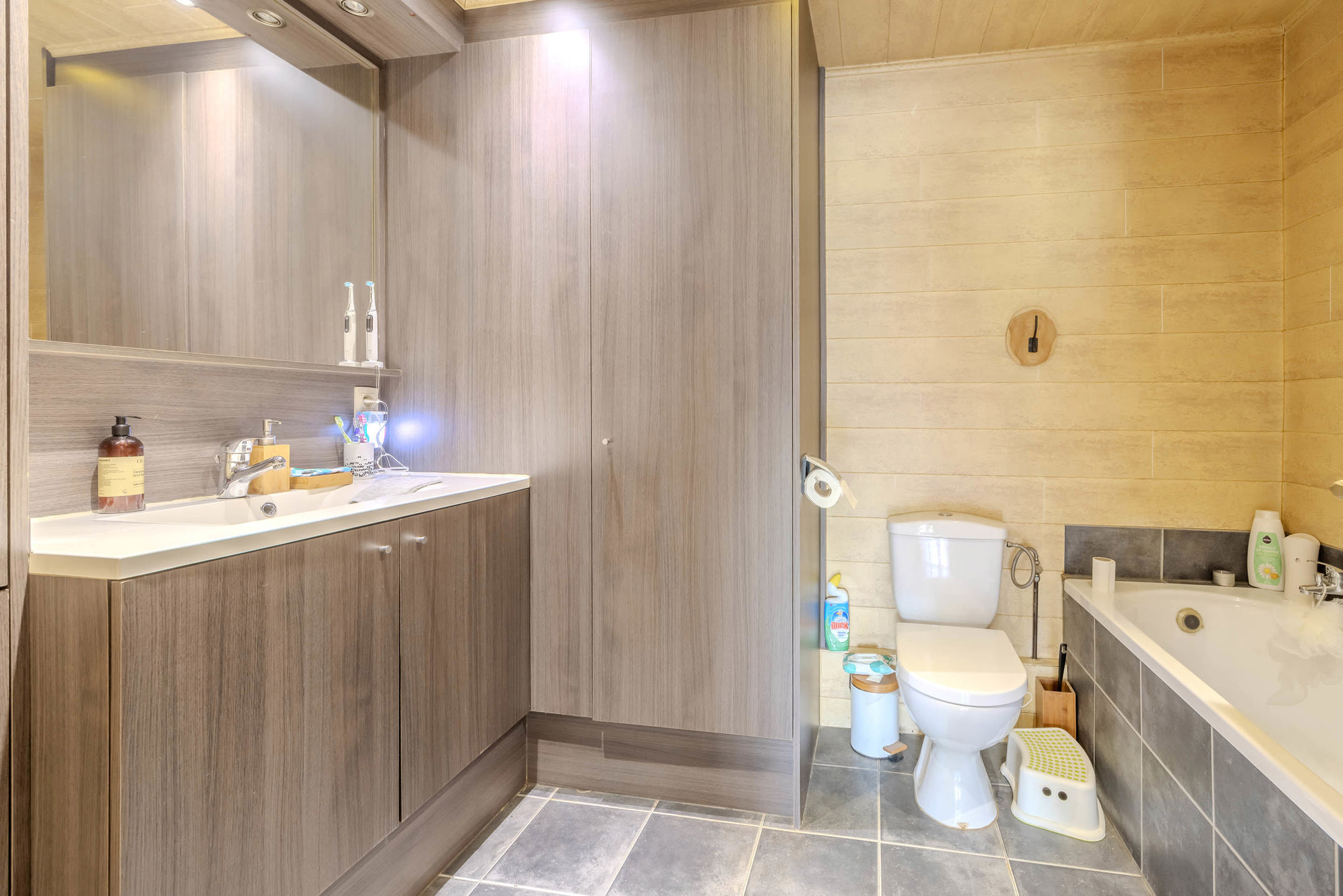 Woning op perceel van 7.028m²!