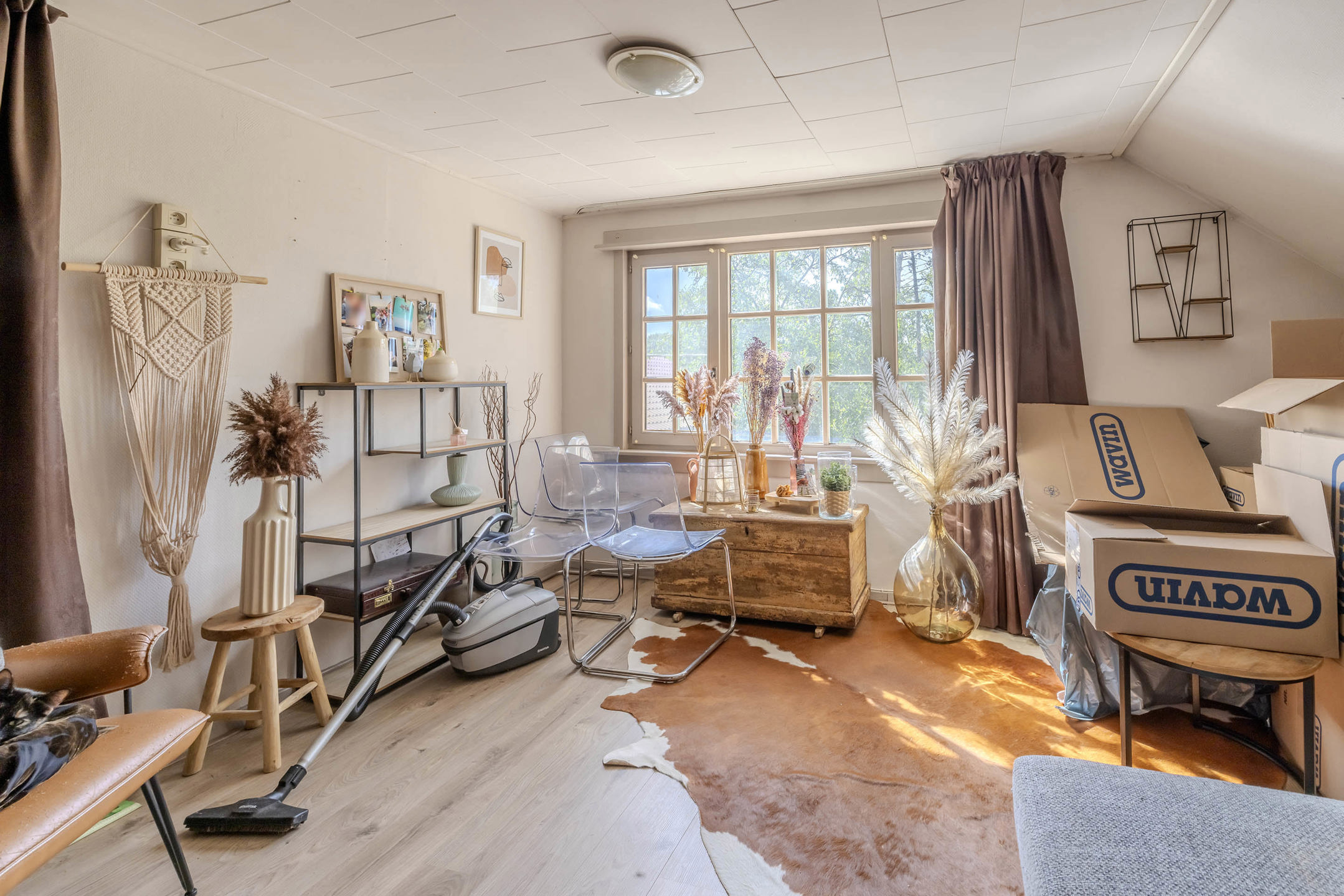 Woning op perceel van 7.028m²!