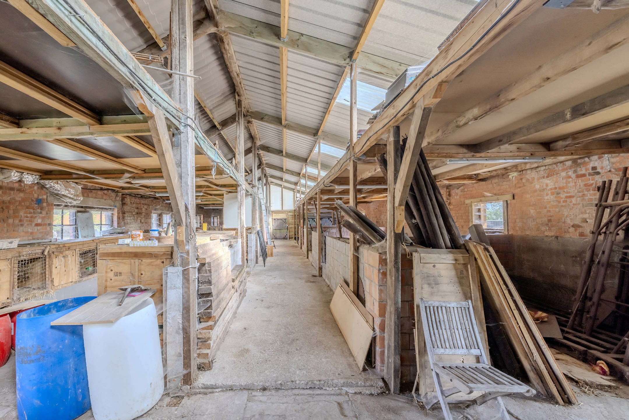 Woning op perceel van 7.028m²!