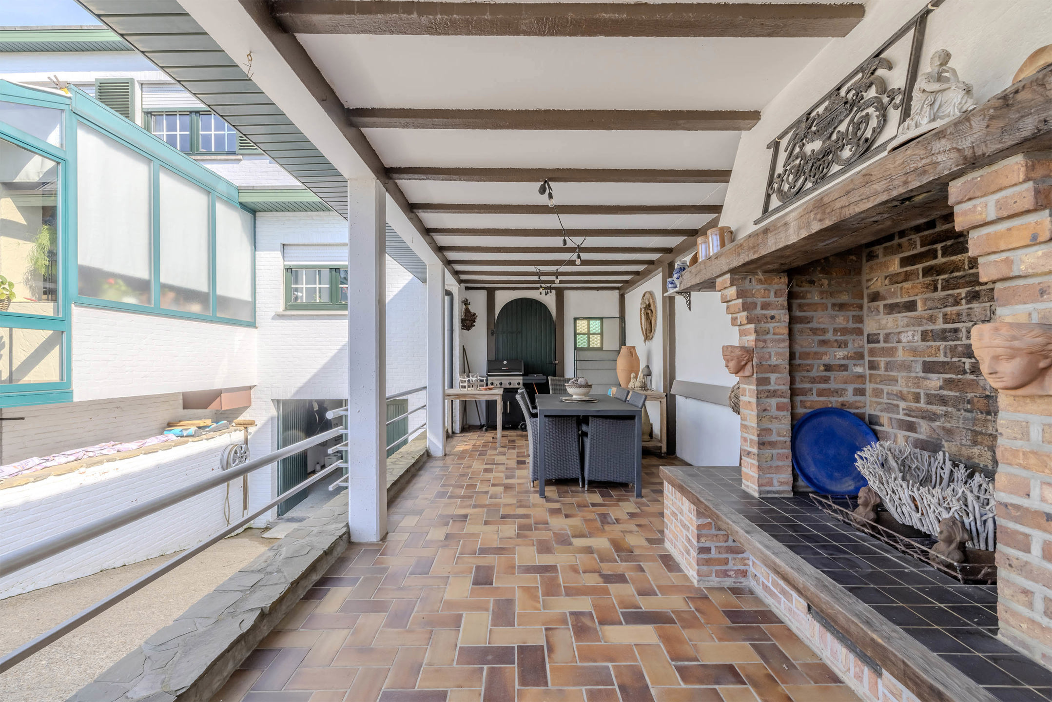Perfect onderhouden woning met prachtige tuin op toplocatie!