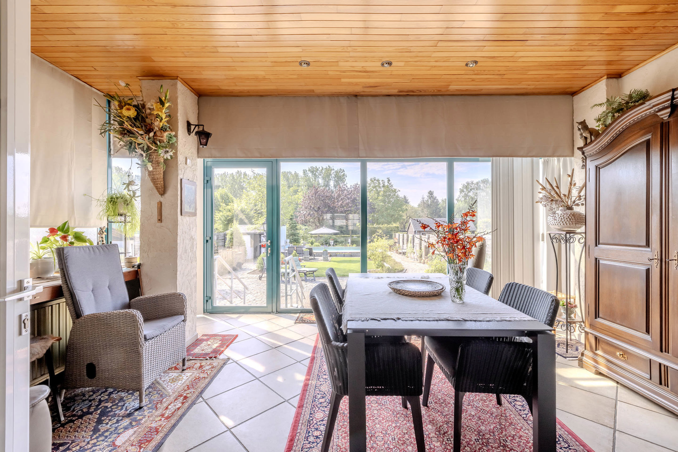 Perfect onderhouden woning met prachtige tuin op toplocatie!