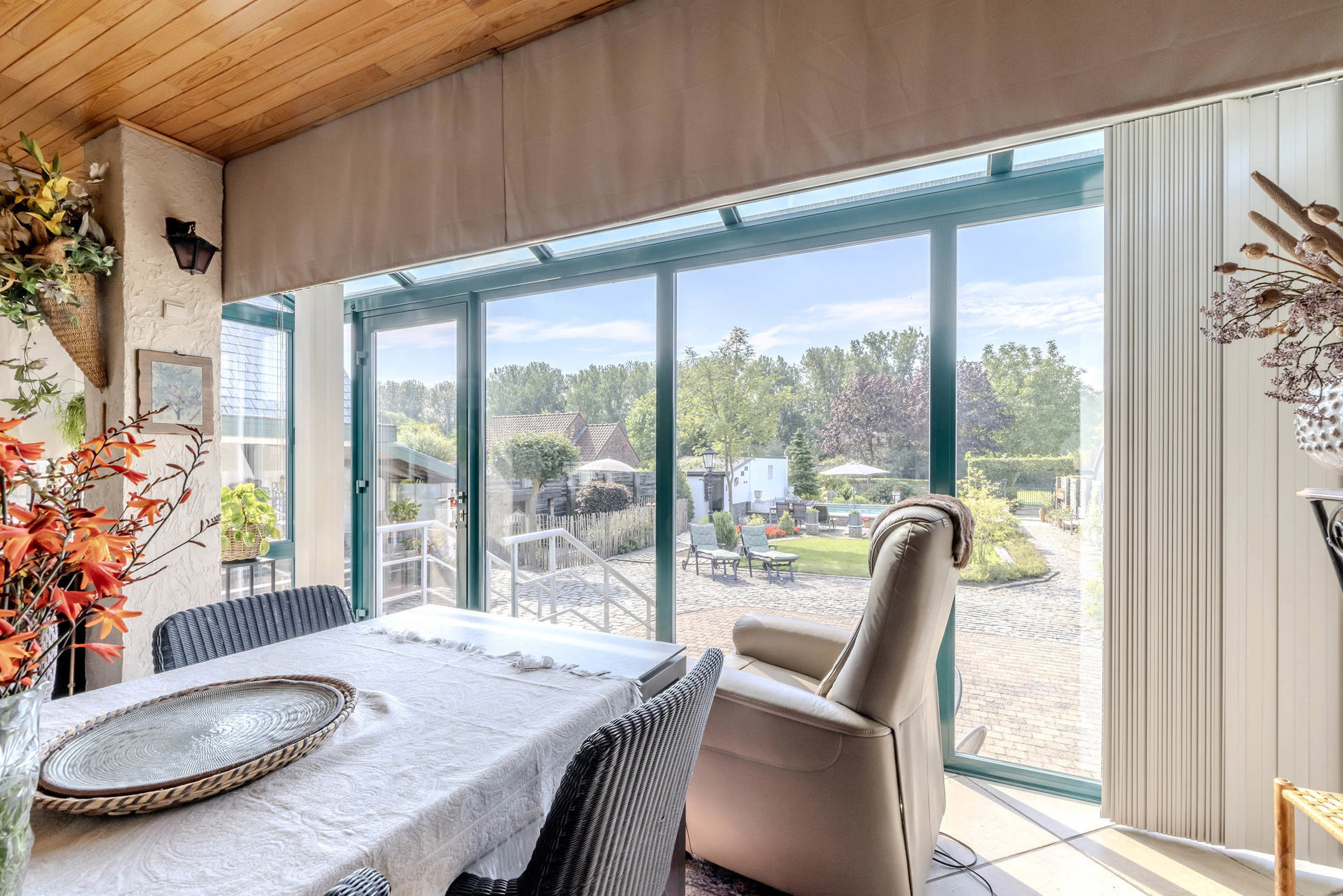 Perfect onderhouden woning met prachtige tuin op toplocatie!