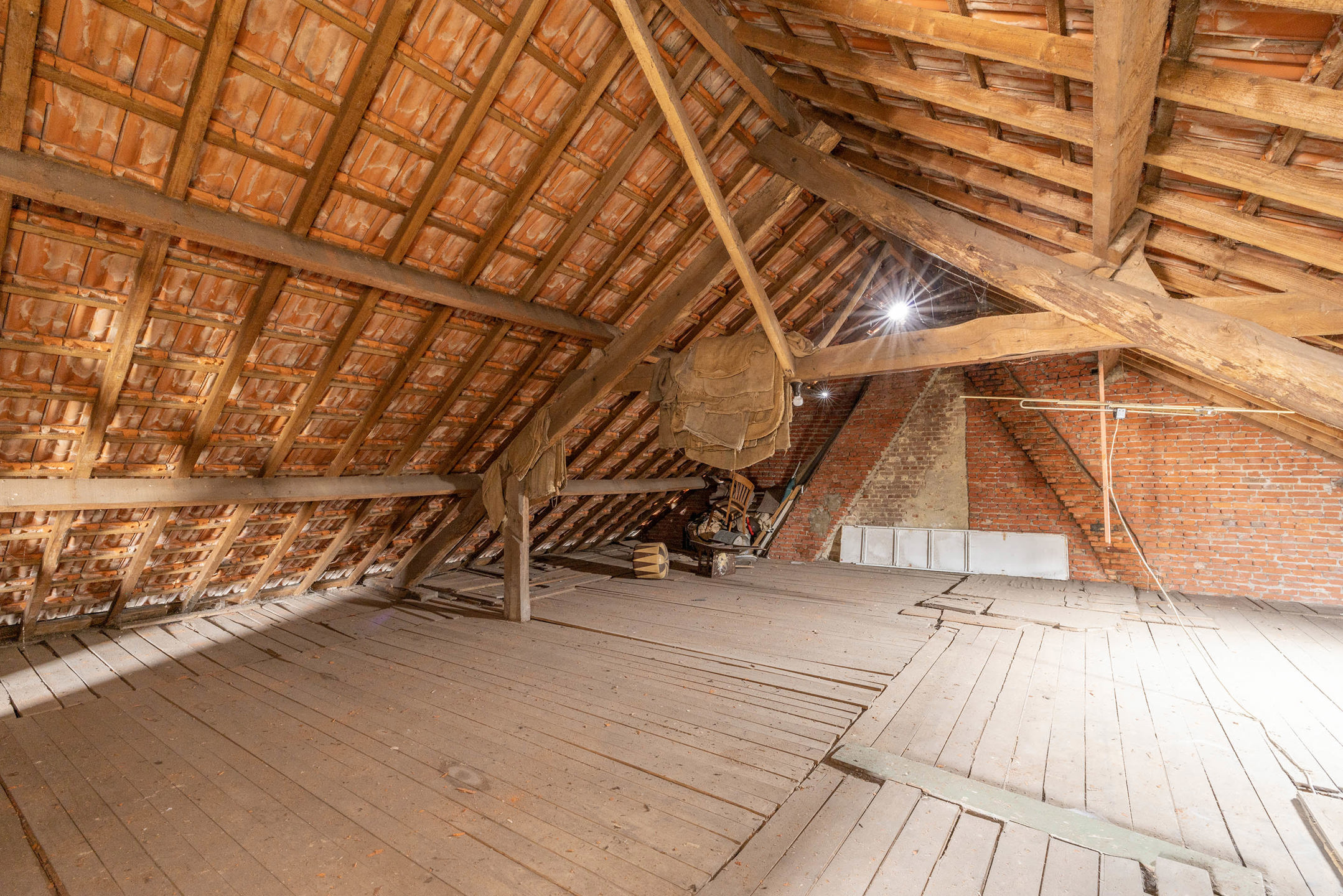 Op te frissen woning, ideaal als investering!