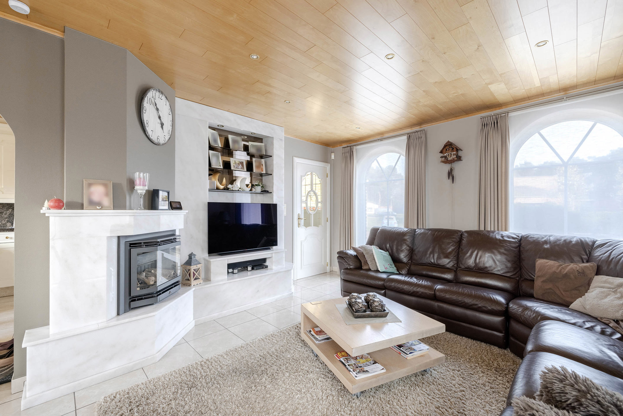 Instapklare gelijkvloerse woning met bijgebouw op 991 m²!