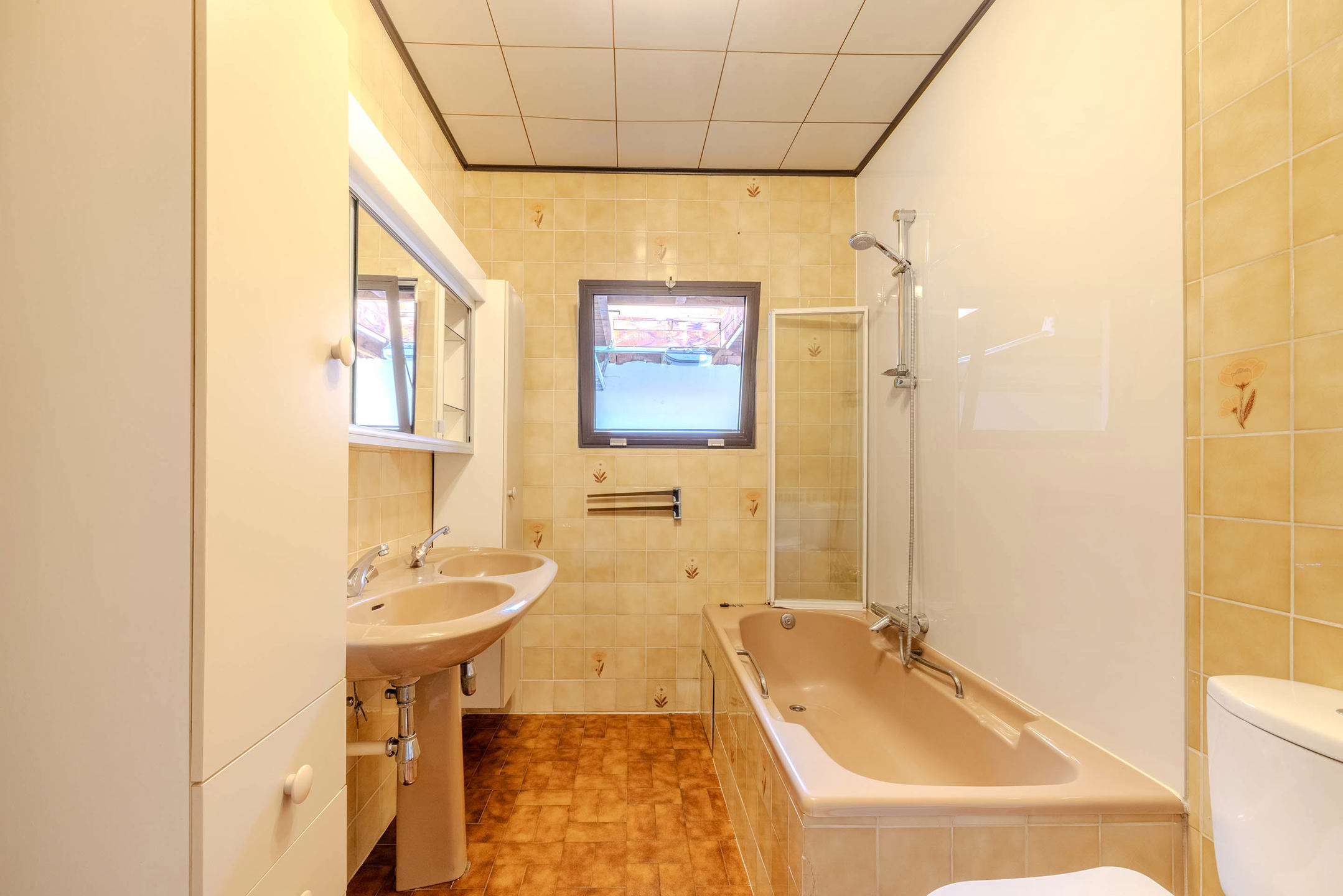 Instapklare, rustig gelegen woning op mooi perceel van 587 m²!