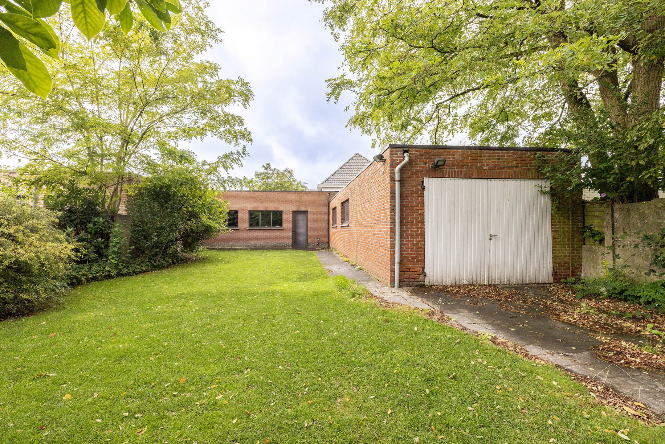 Woning in centrum Sint-Lenaarts op mooi perceel van 614 m²!