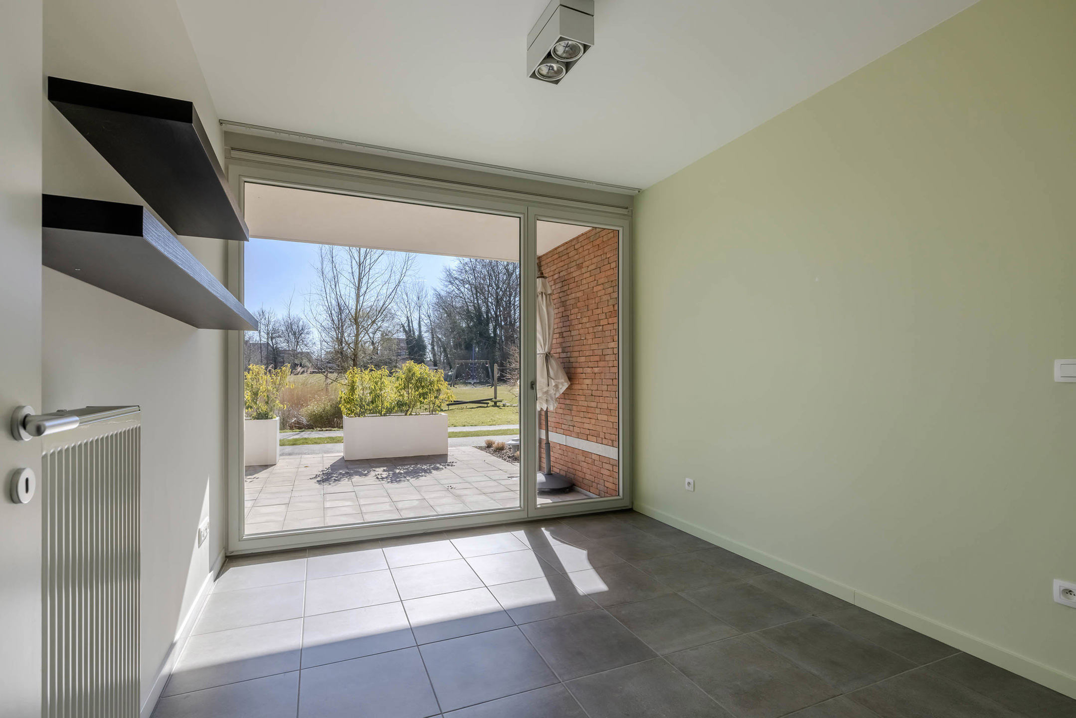 Instapklaar gelijkvloers appartement met terras van 38 m²!