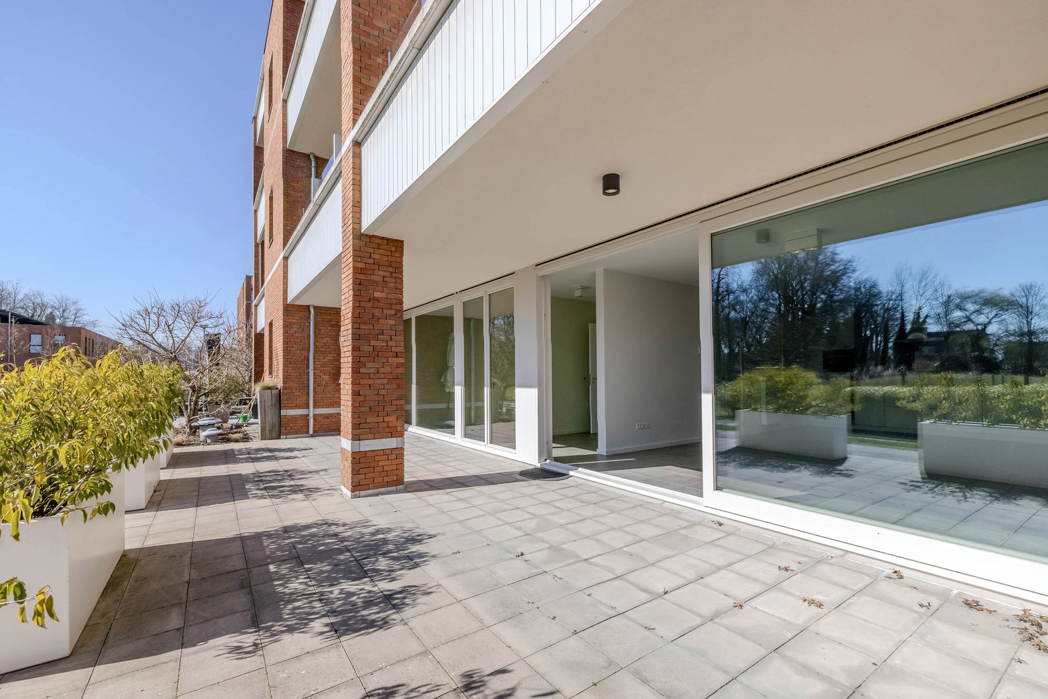 Instapklaar gelijkvloers appartement met terras van 38 m²!