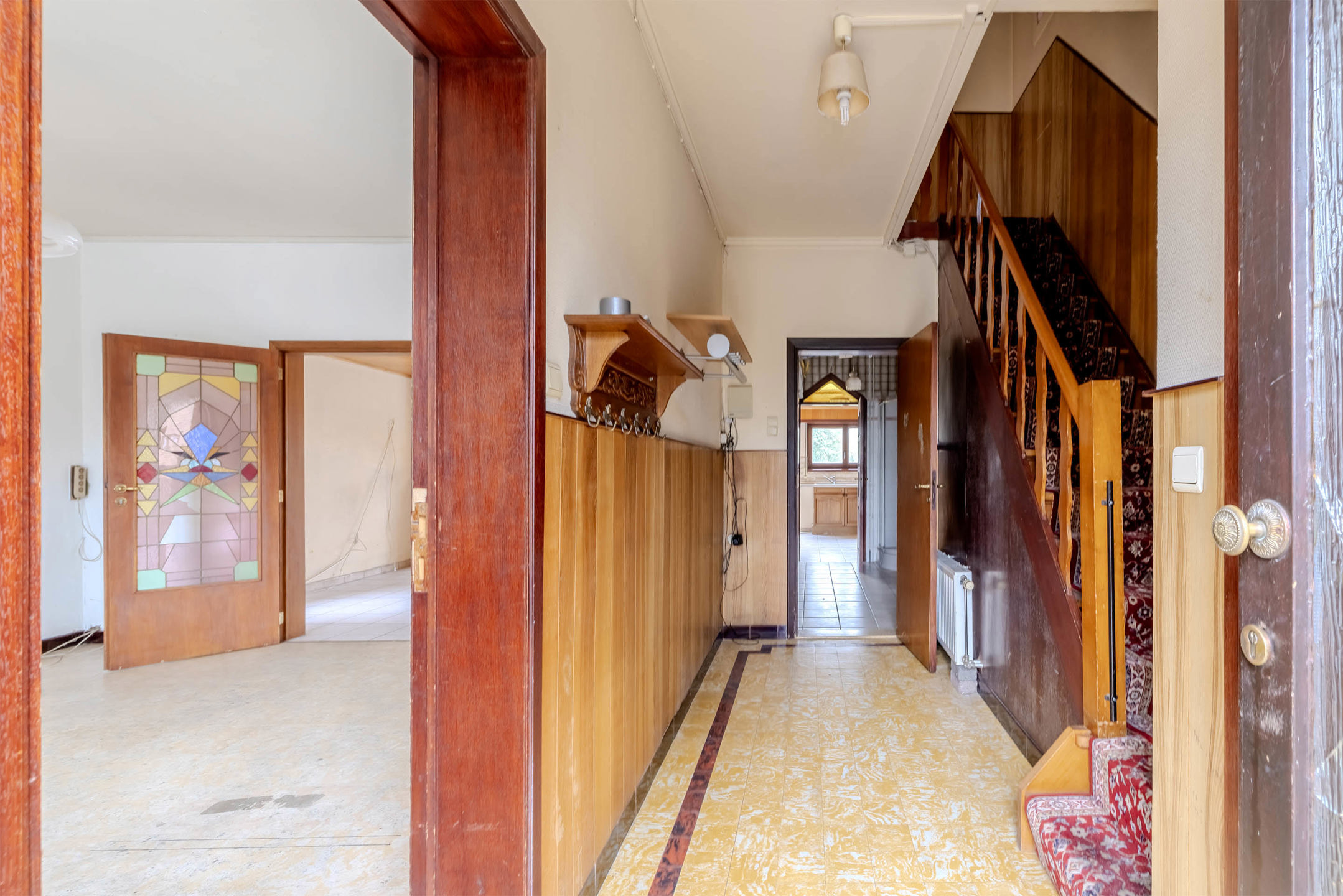 Te renoveren woning in Sint-Lenaarts op 612 m²!