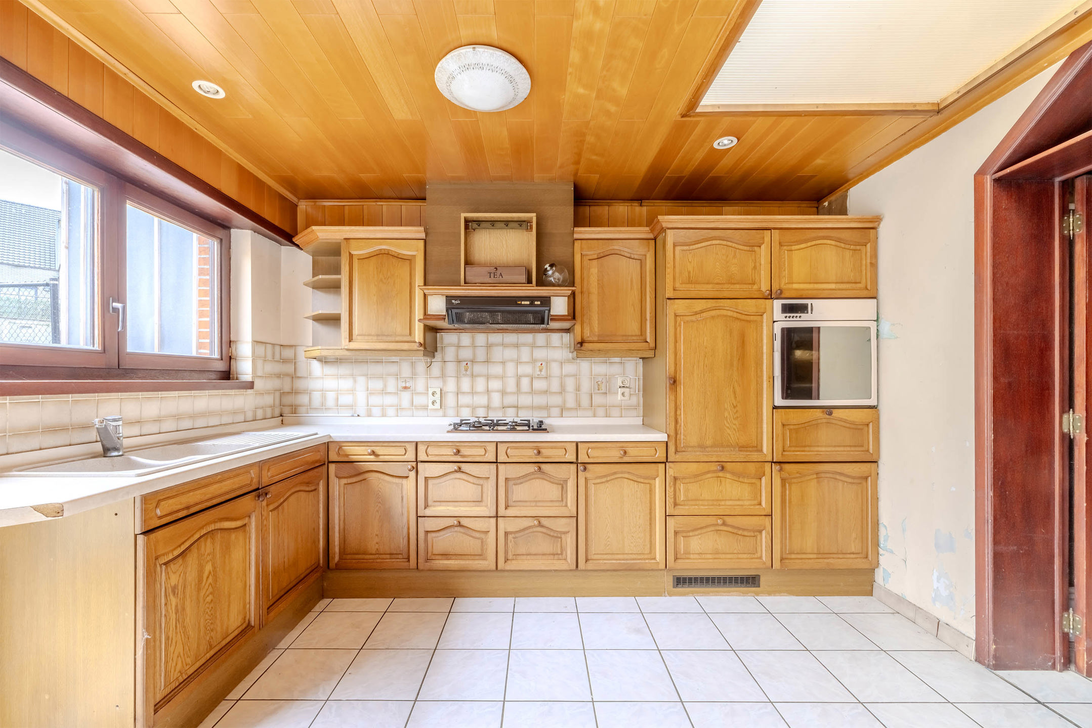 Te renoveren woning in Sint-Lenaarts op 612 m²!