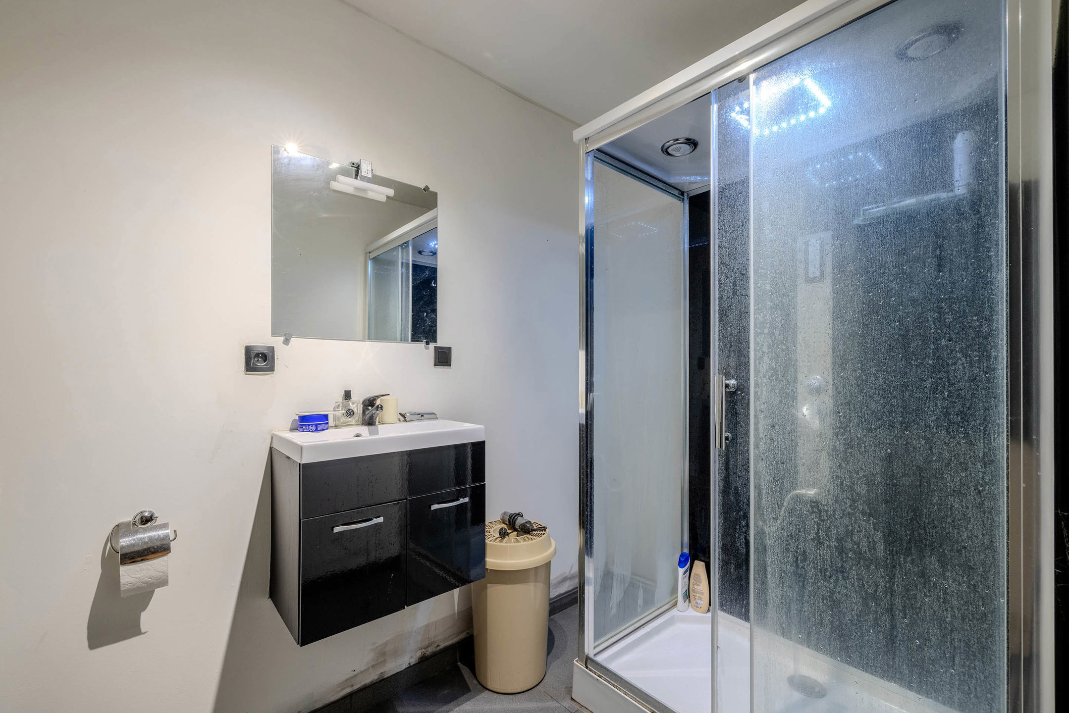 woning onderverdeeld in 2 appartementen