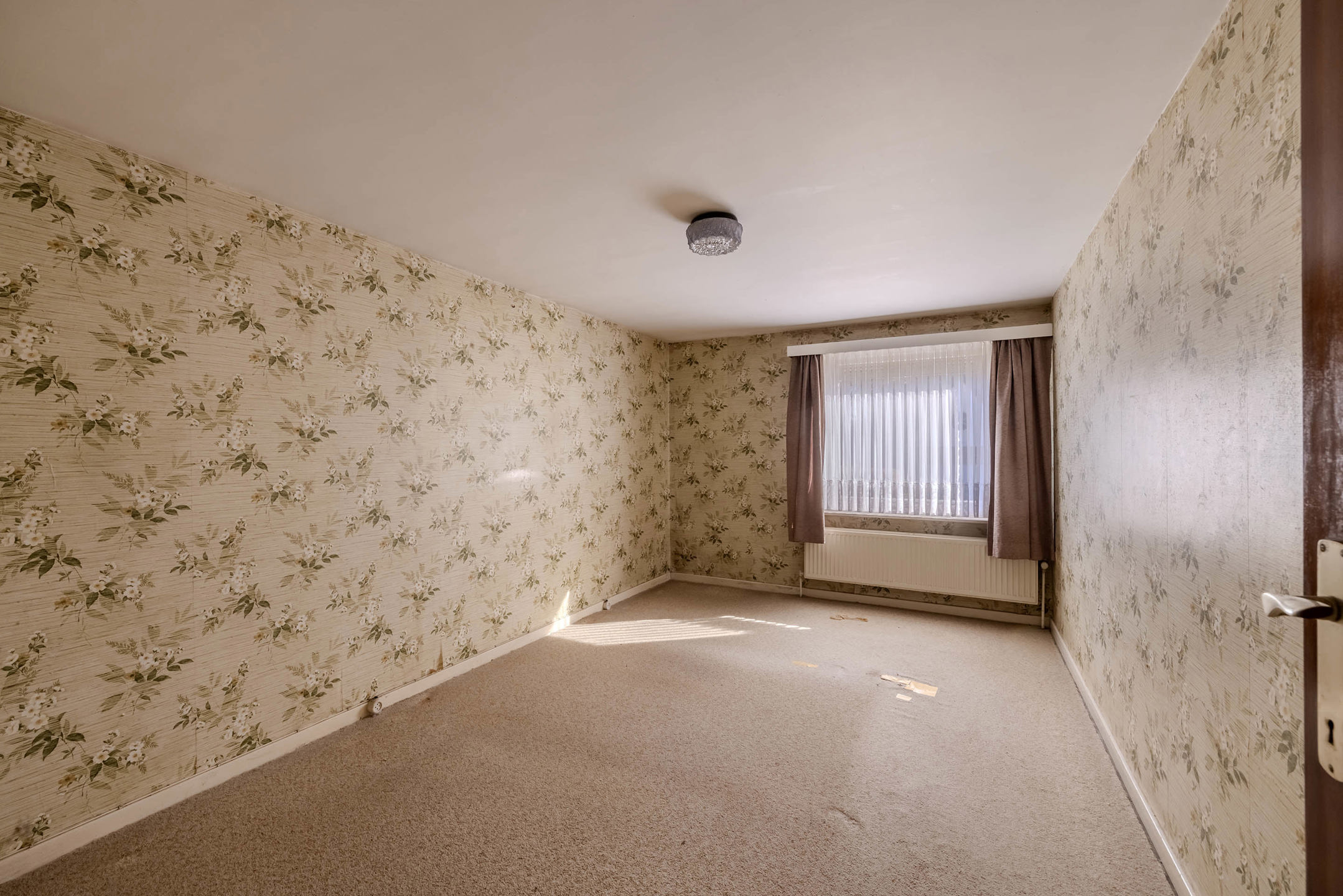 Te moderniseren woning op mooi villaperceel van 1.787 m²!