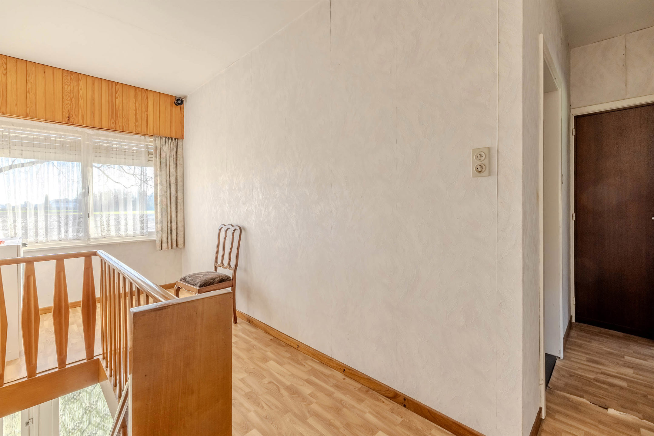 Uniek gelegen renovatieproject op 8.222m²