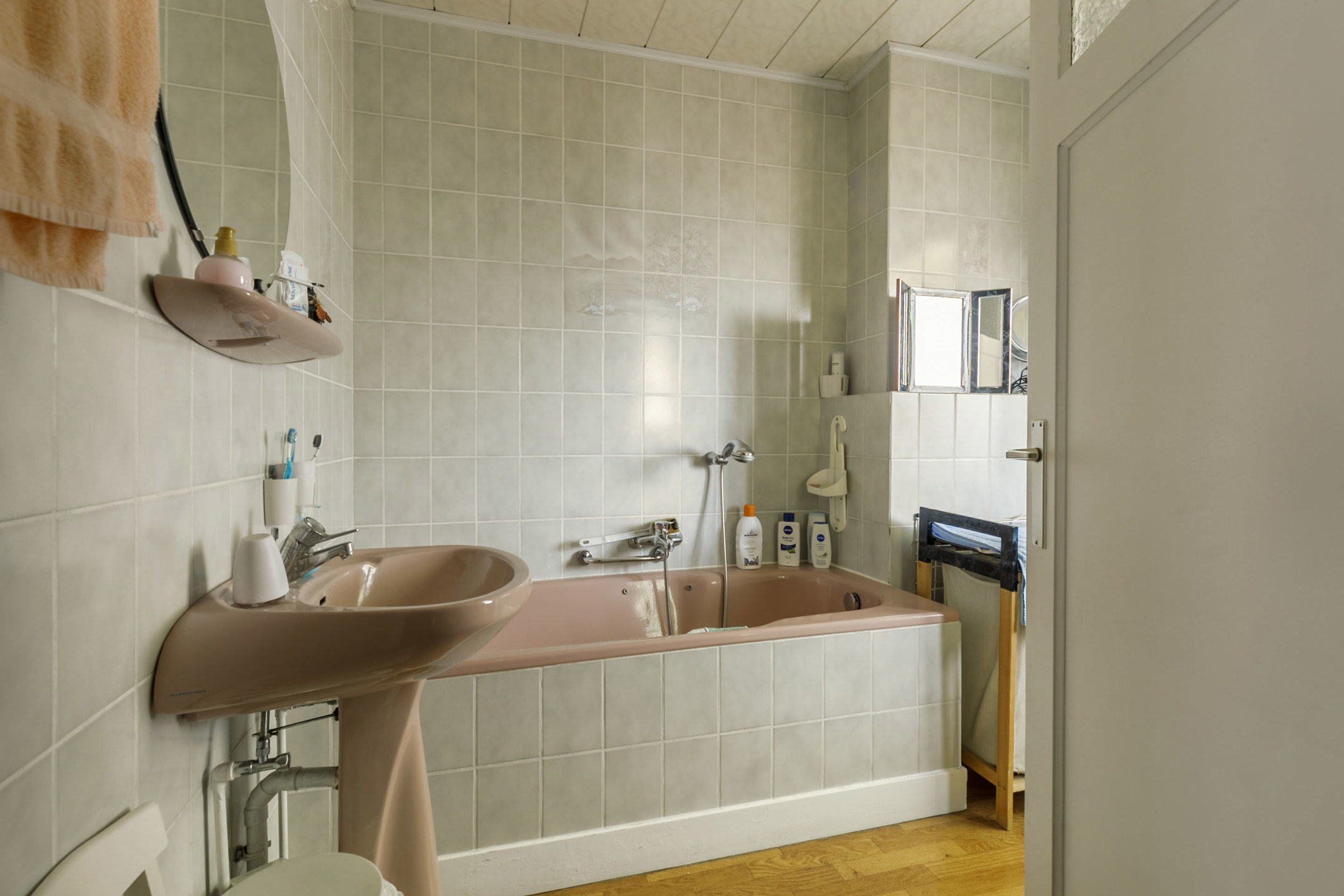 Handelshuis in centrum Malle, voormalig café Central!