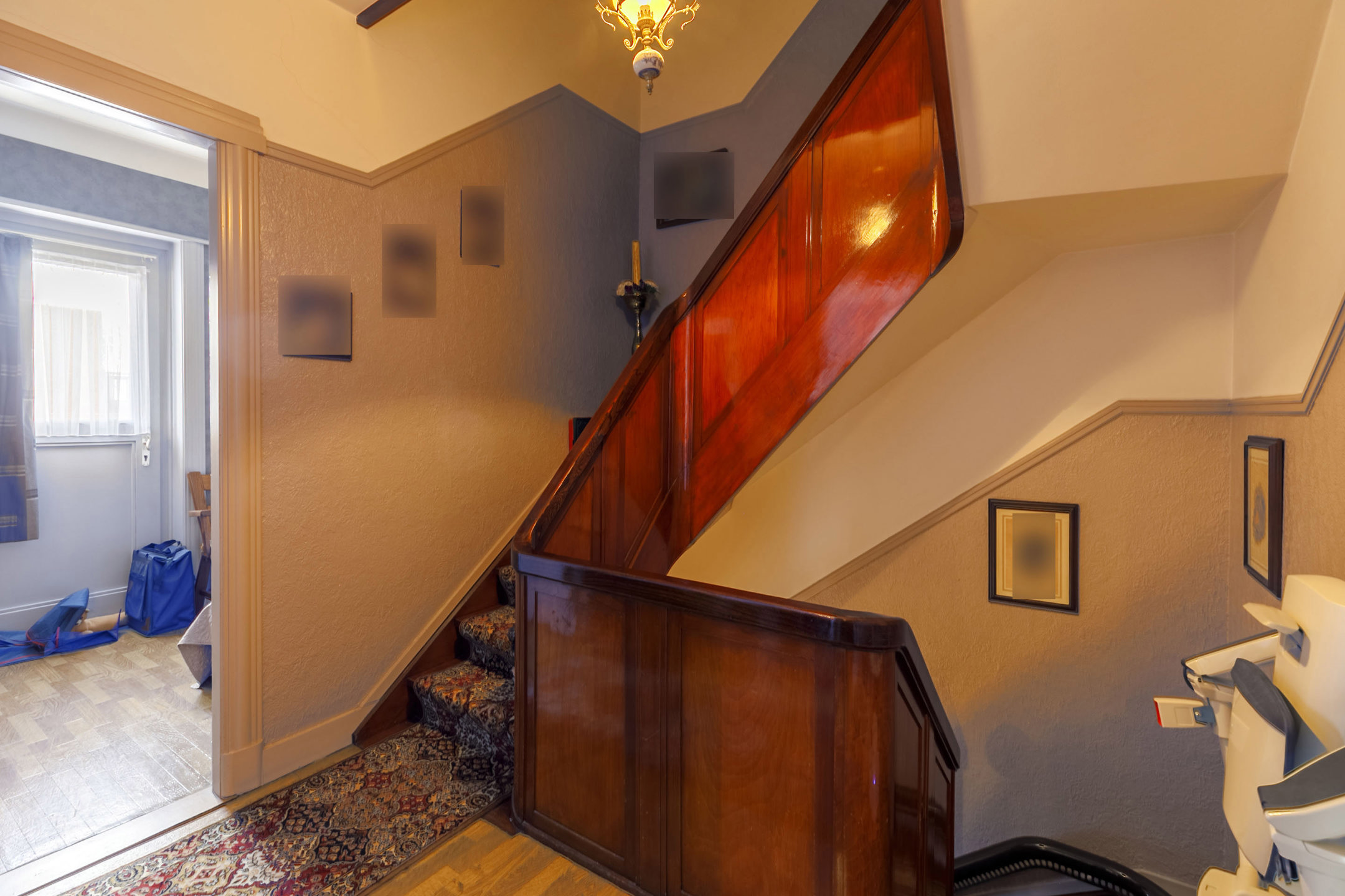 Handelshuis in centrum Malle, voormalig café Central!