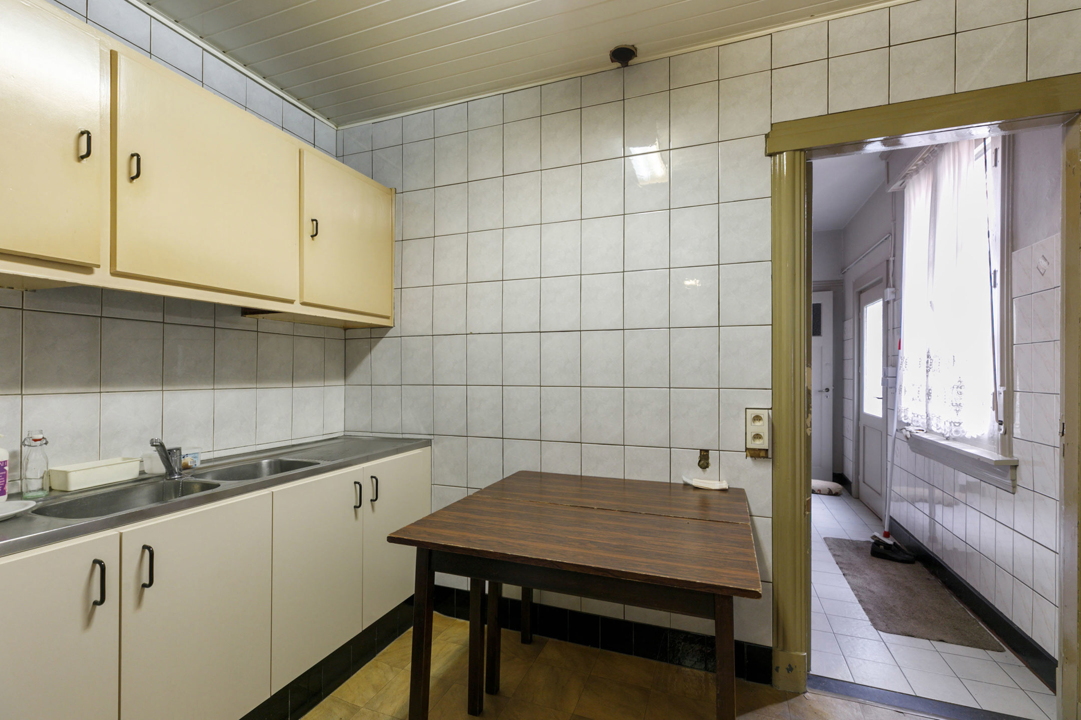 Handelshuis in centrum Malle, voormalig café Central!