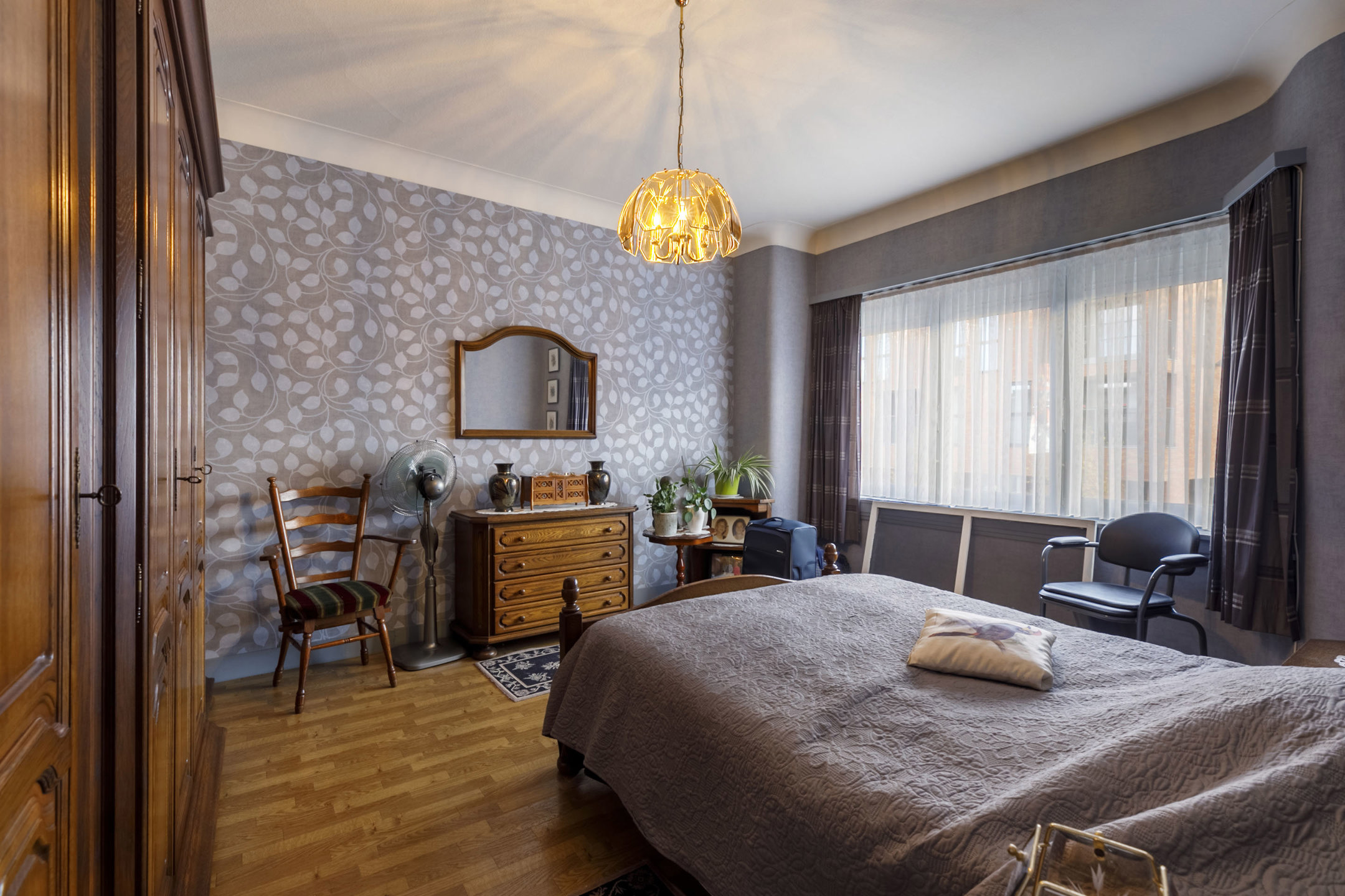 Handelshuis in centrum Malle, voormalig café Central!