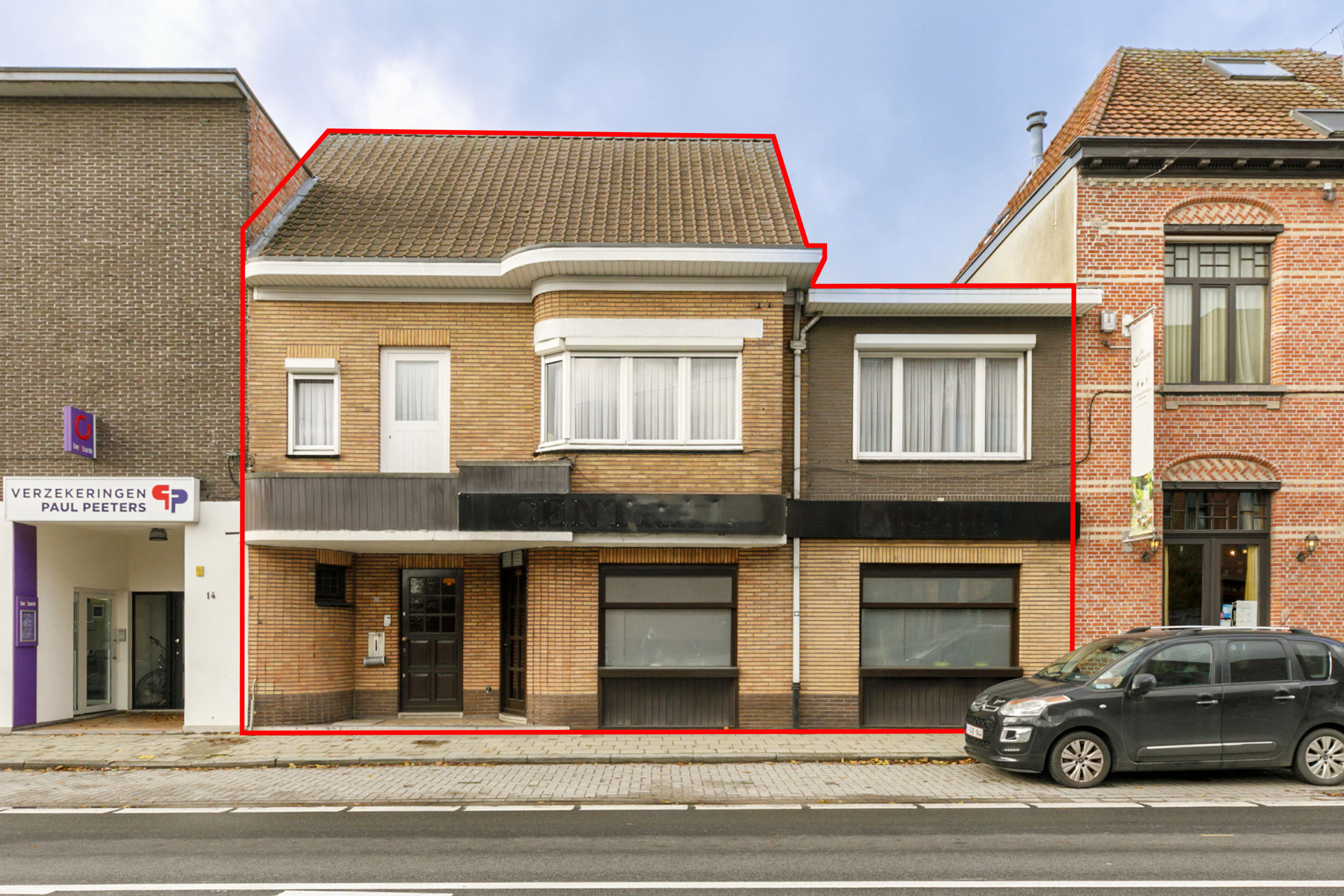 Handelshuis in centrum Malle, voormalig café Central!