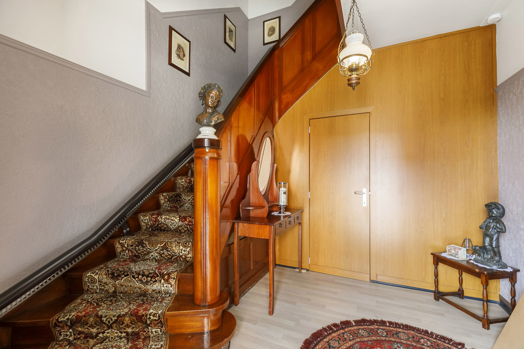 Handelshuis in centrum Malle, voormalig café Central!