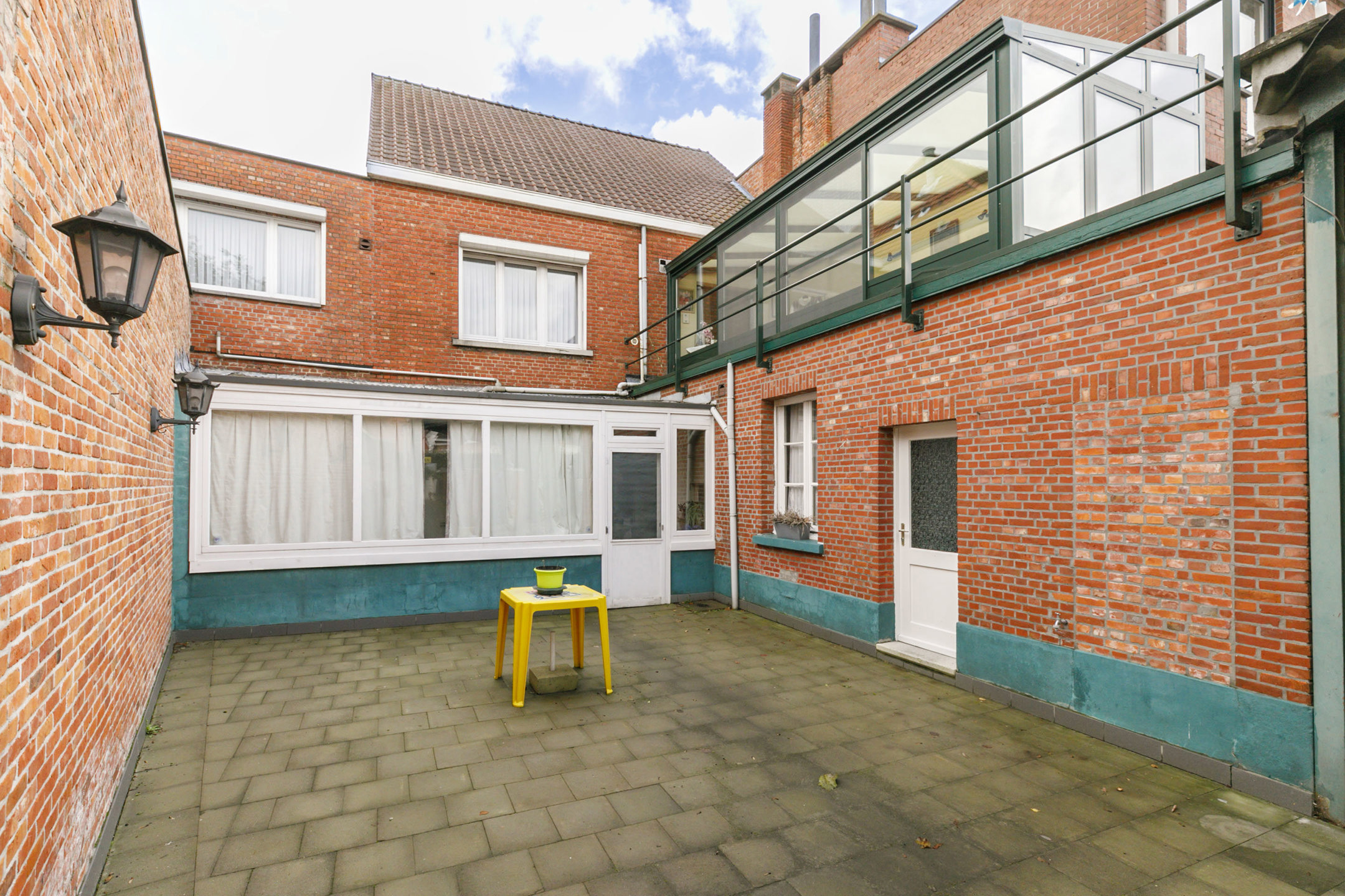 Handelshuis in centrum Malle, voormalig café Central!