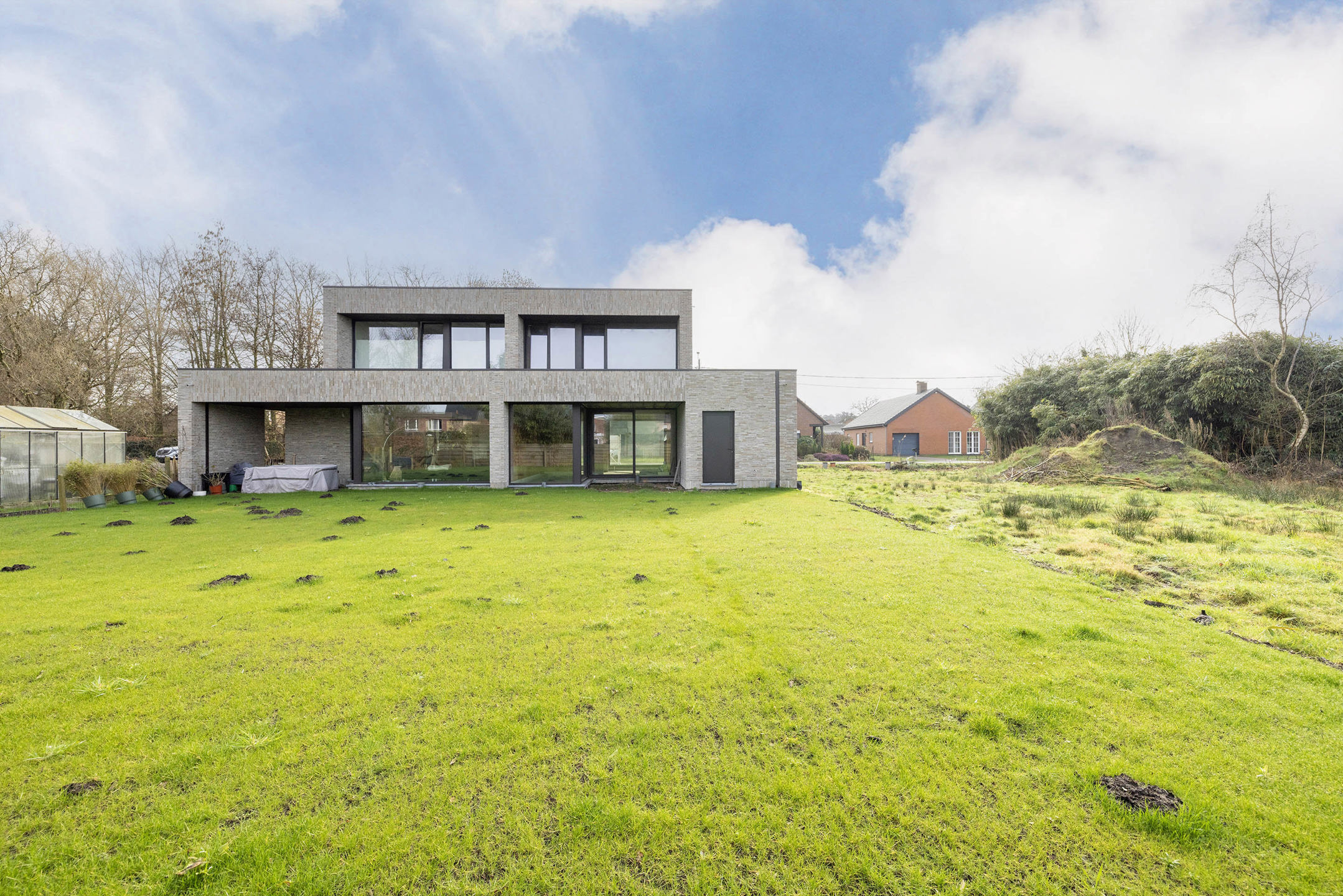 Nieuwbouwwoning op centrale, rustige locatie!