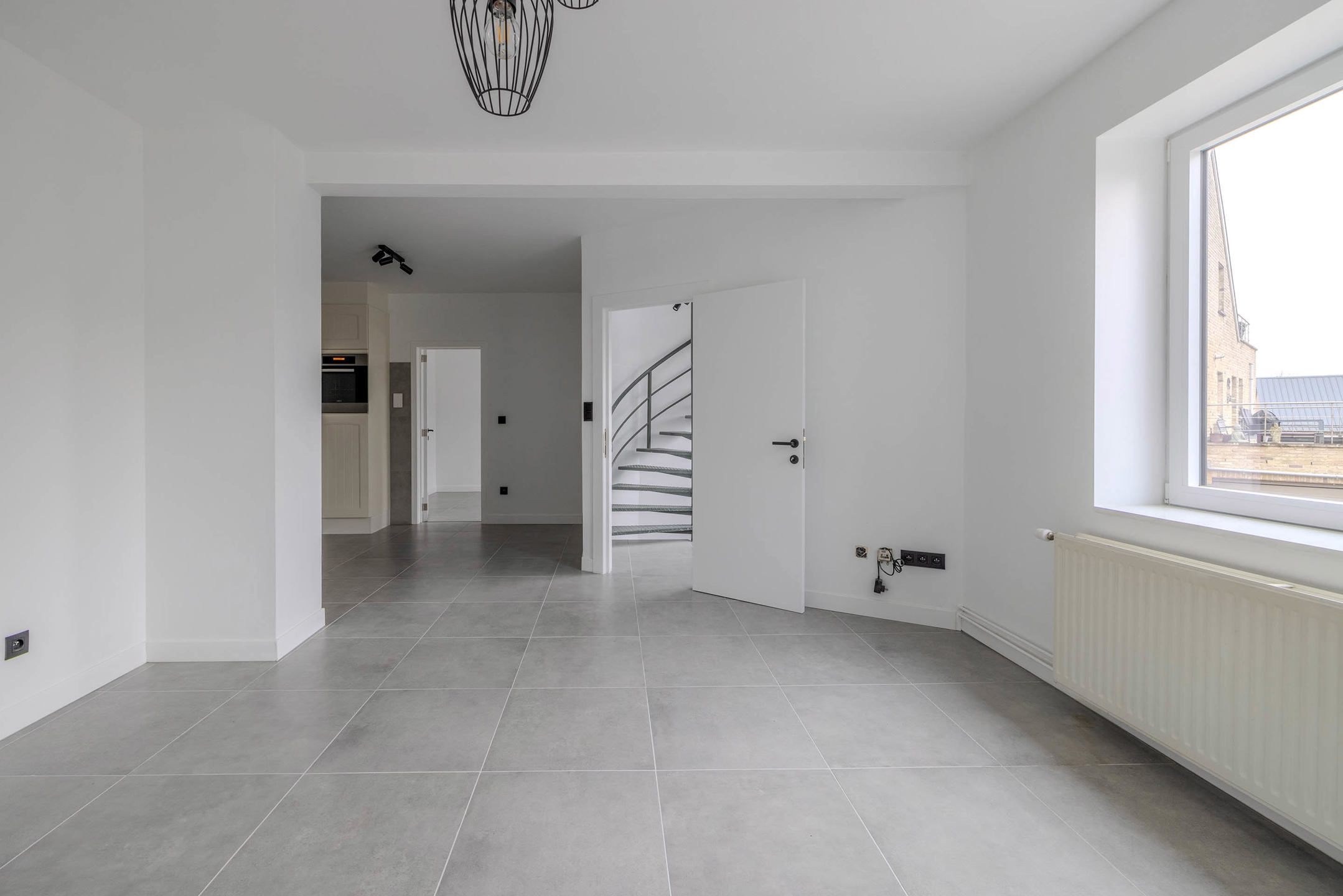 Trendy gerenoveerd appartement met 2 slaapkamers en garage