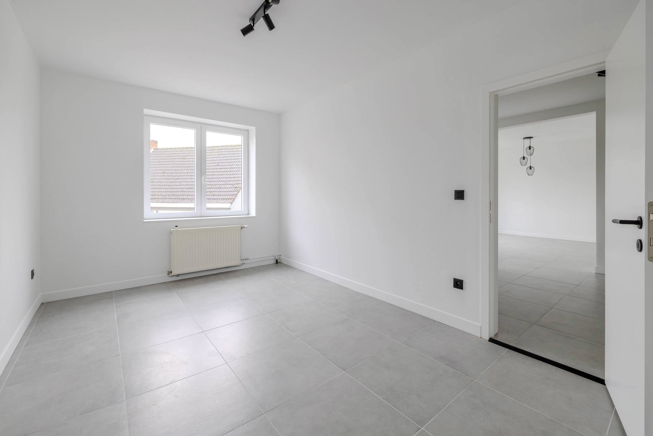 Trendy gerenoveerd appartement met 2 slaapkamers en garage