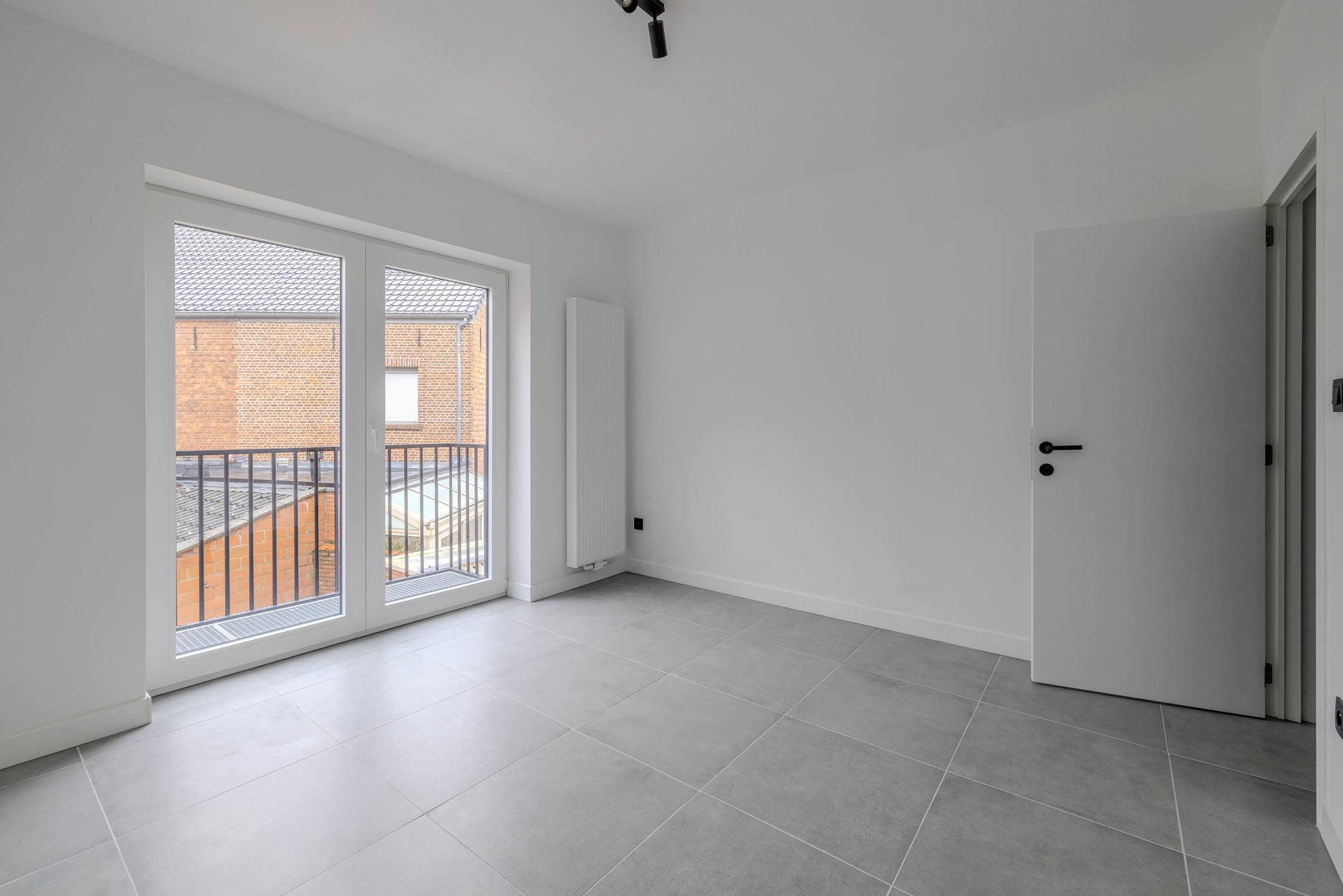 Trendy gerenoveerd appartement met 2 slaapkamers en garage
