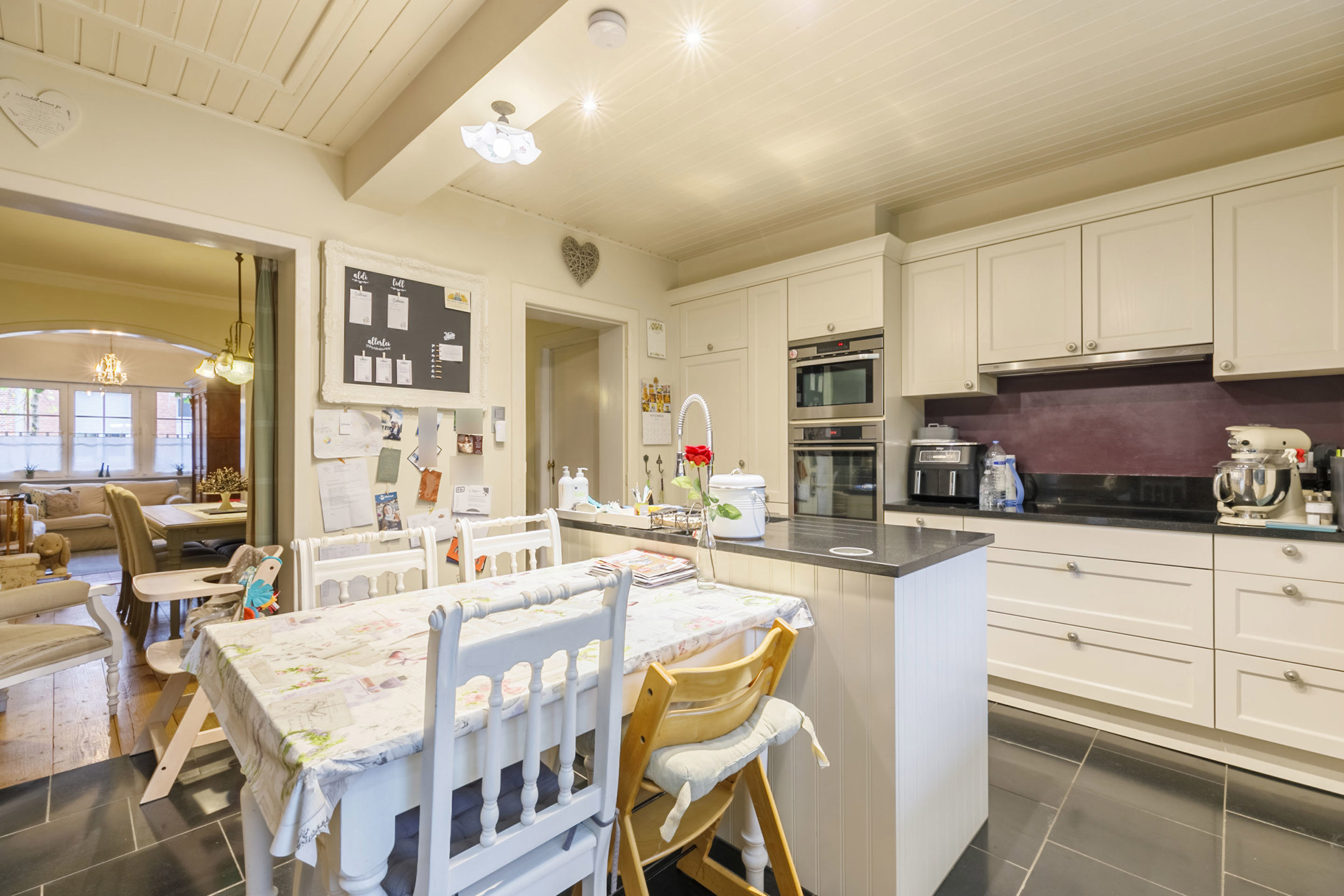 Charmante, instapklare woning op toplocatie in Mortsel!