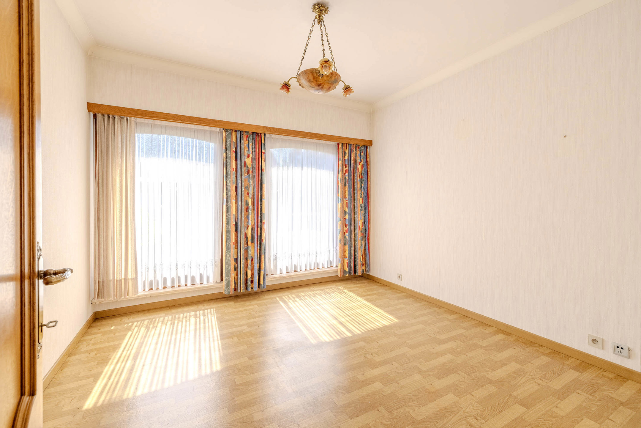 Villa met 5 slaapkamers op 2.400m²