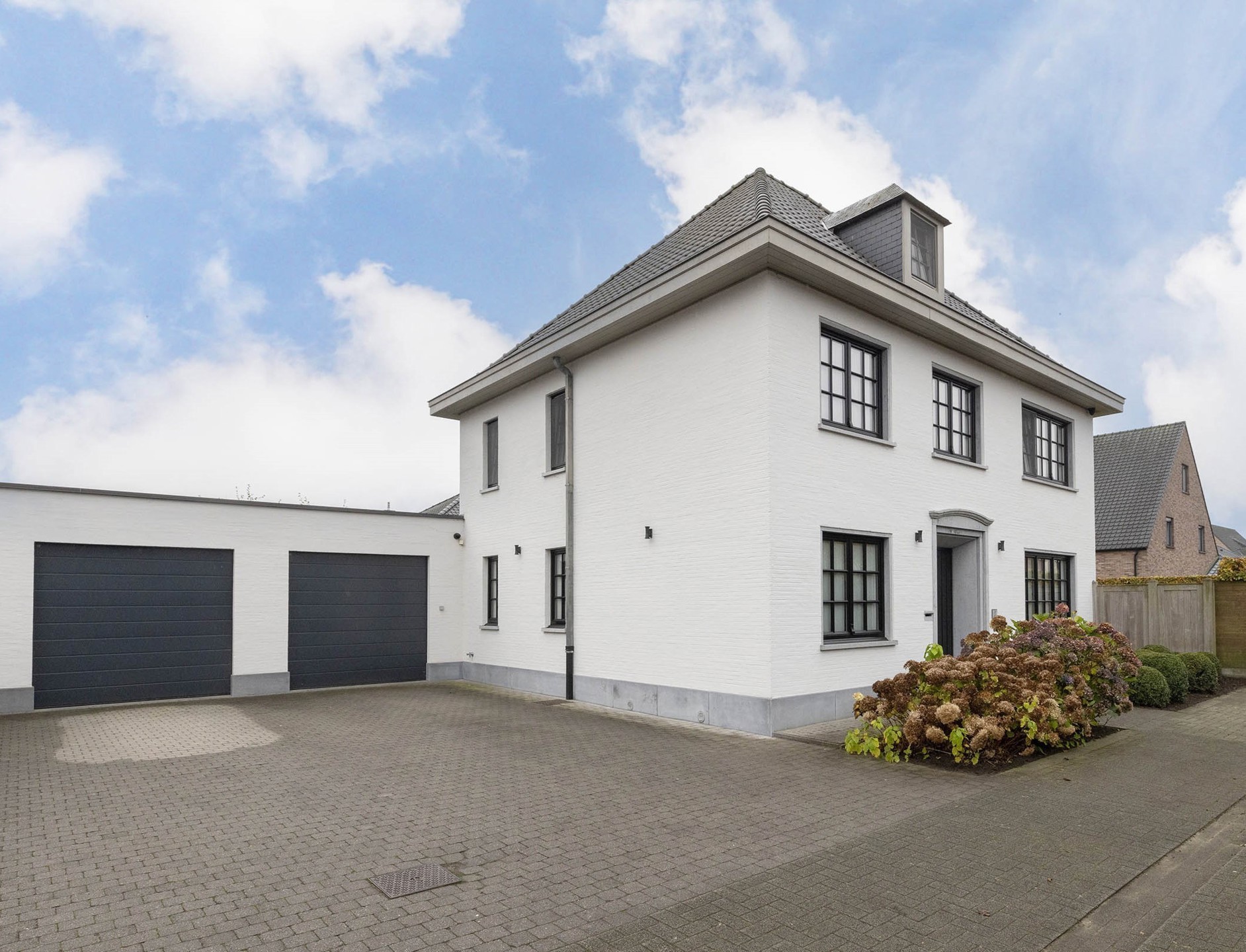 Exclusieve Villa in het Centrum van Sint-Lenaarts