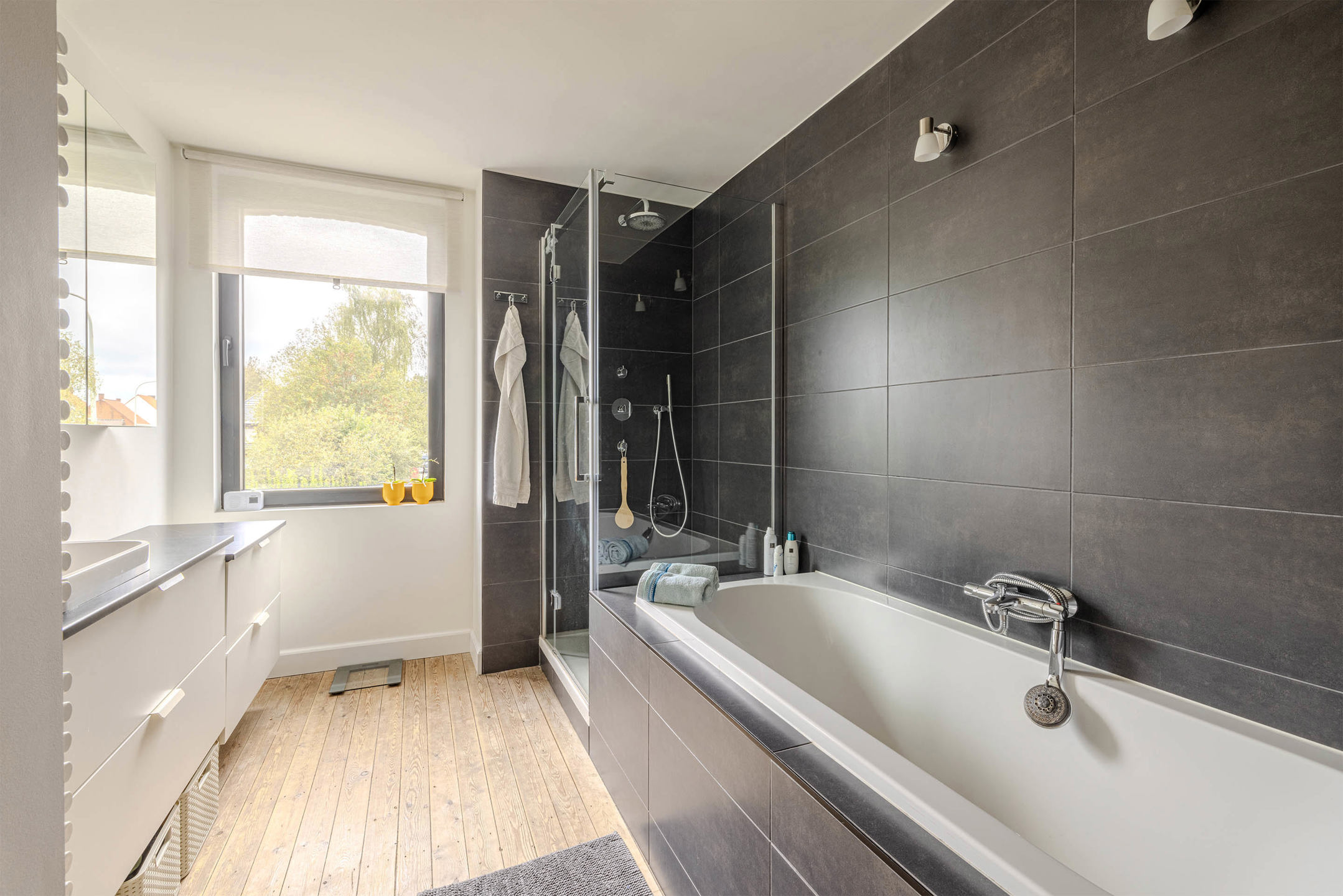 Volledig gerenoveerde karaktervolle woning met vrij zicht!