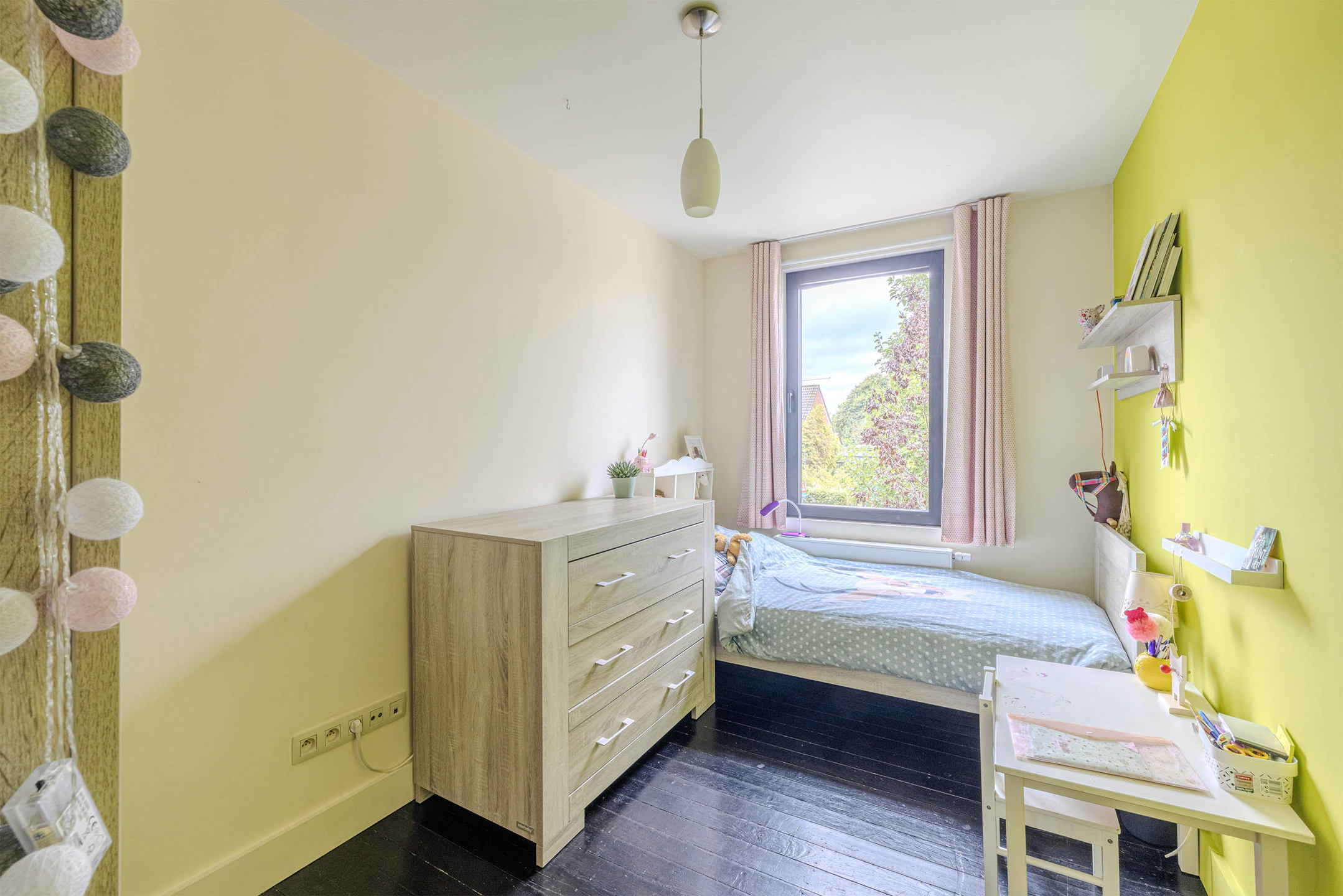 Volledig gerenoveerde karaktervolle woning met vrij zicht!