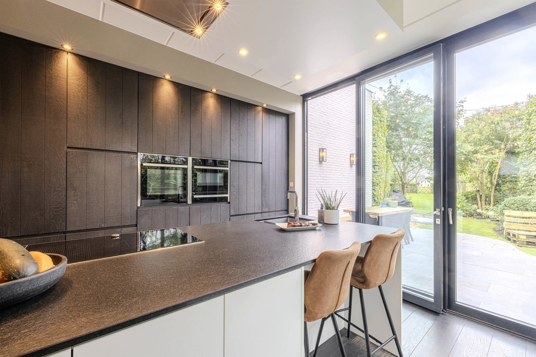 Volledig gerenoveerde karaktervolle woning met vrij zicht!