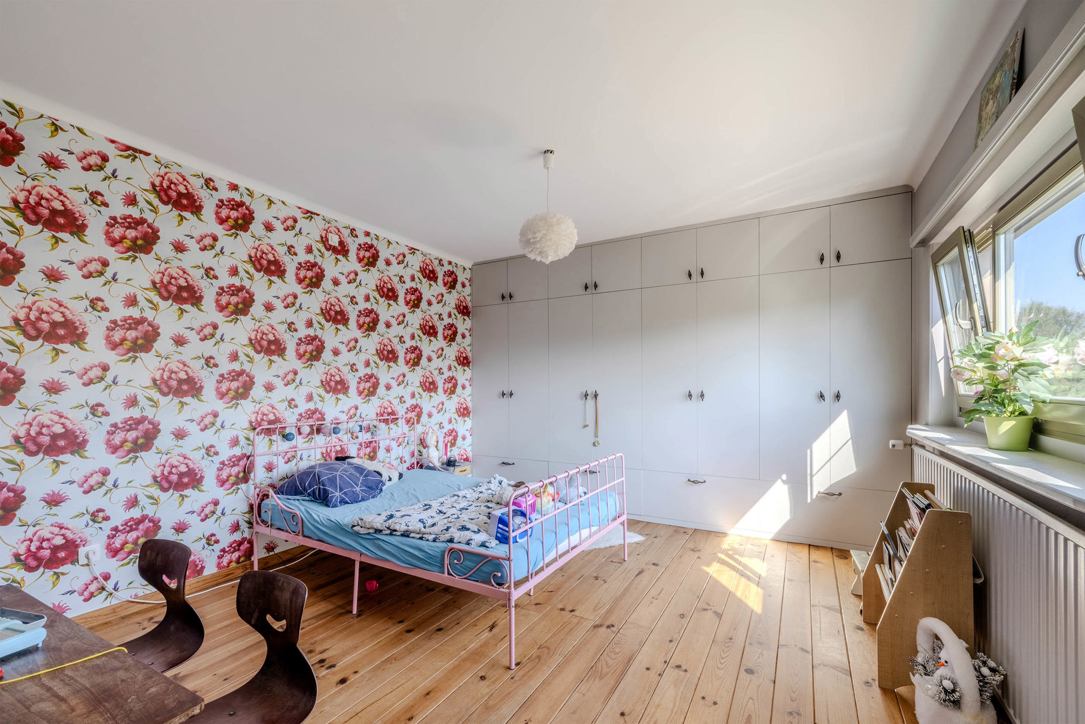 Ruime woning met 6 slaapkamers op een perceel van 1.084m²!